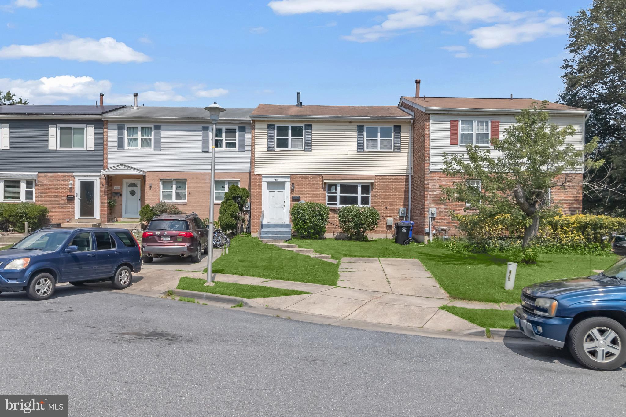 LAURELTON - Residential