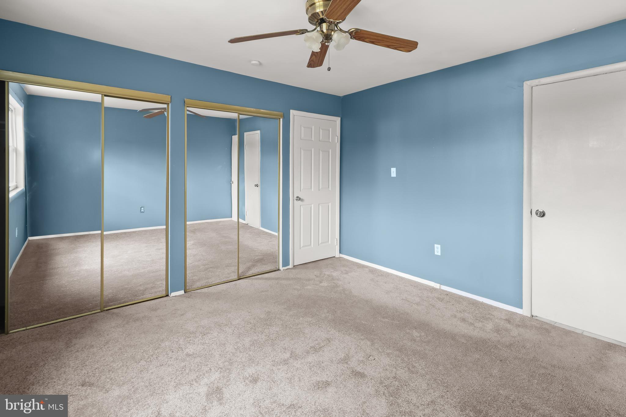 LAURELTON - Residential