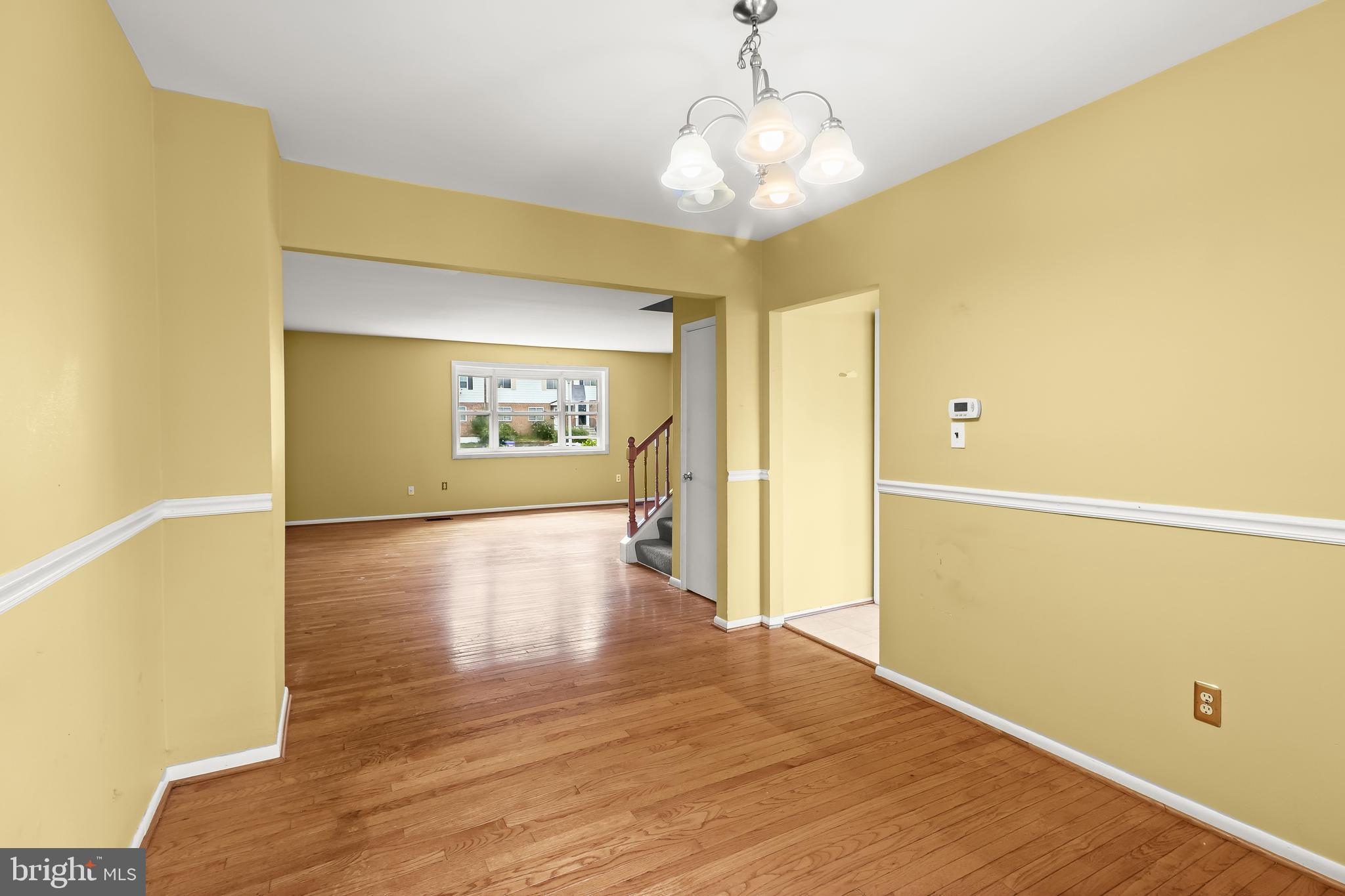 LAURELTON - Residential