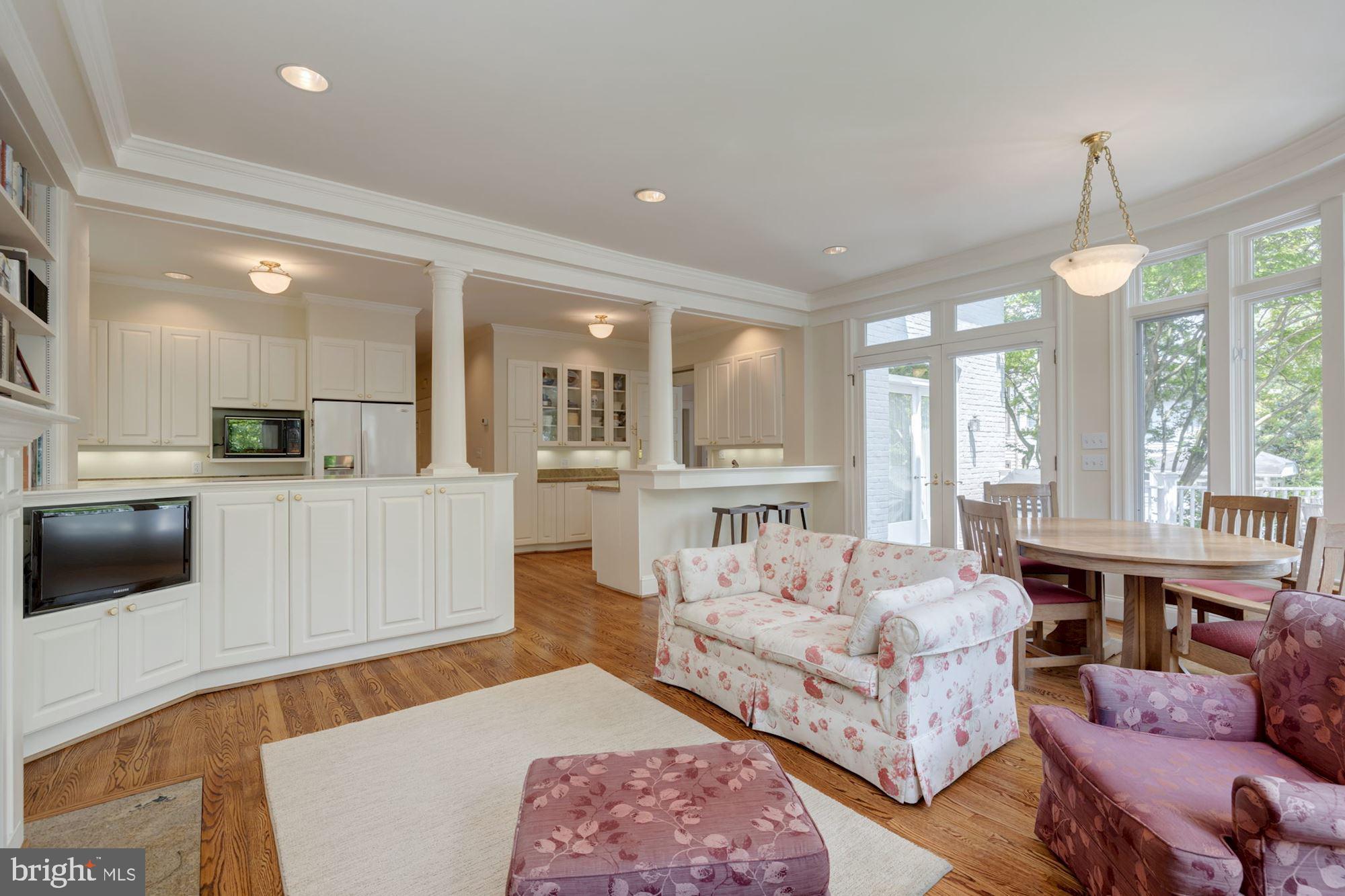 CHEVY CHASE - Residential