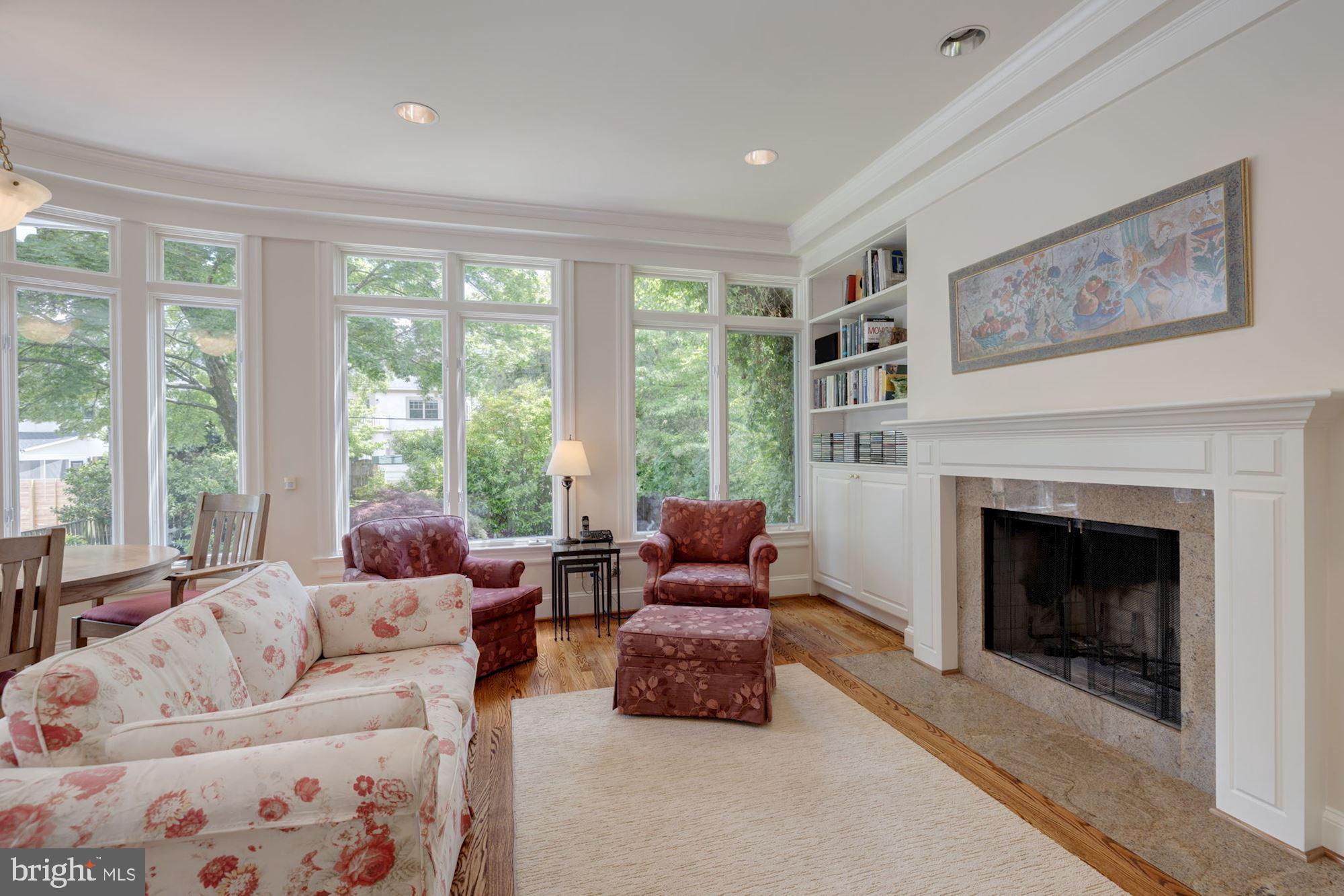 CHEVY CHASE - Residential