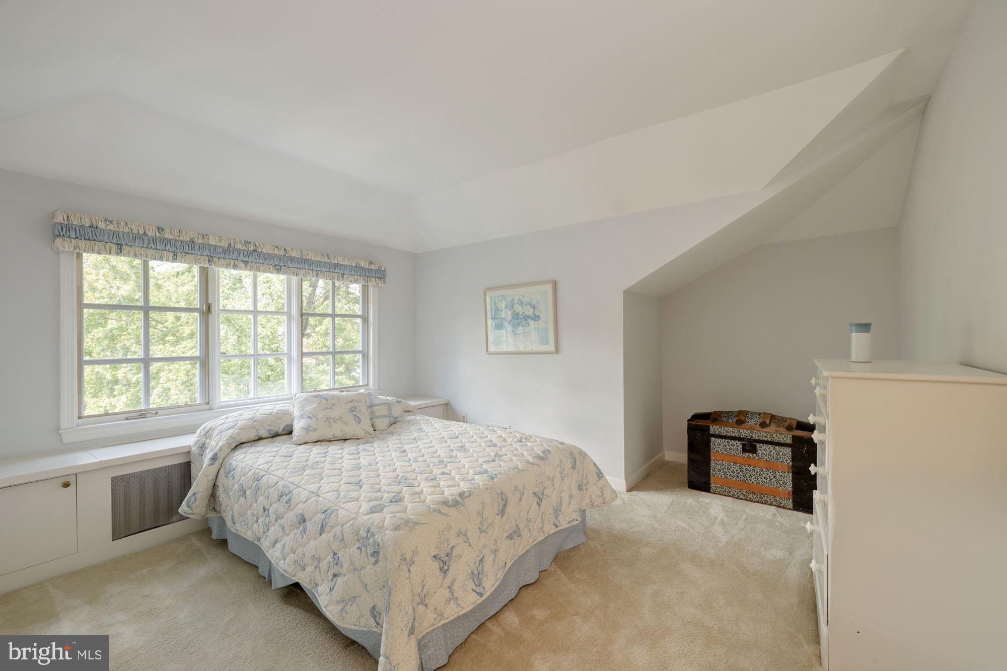 CHEVY CHASE - Residential