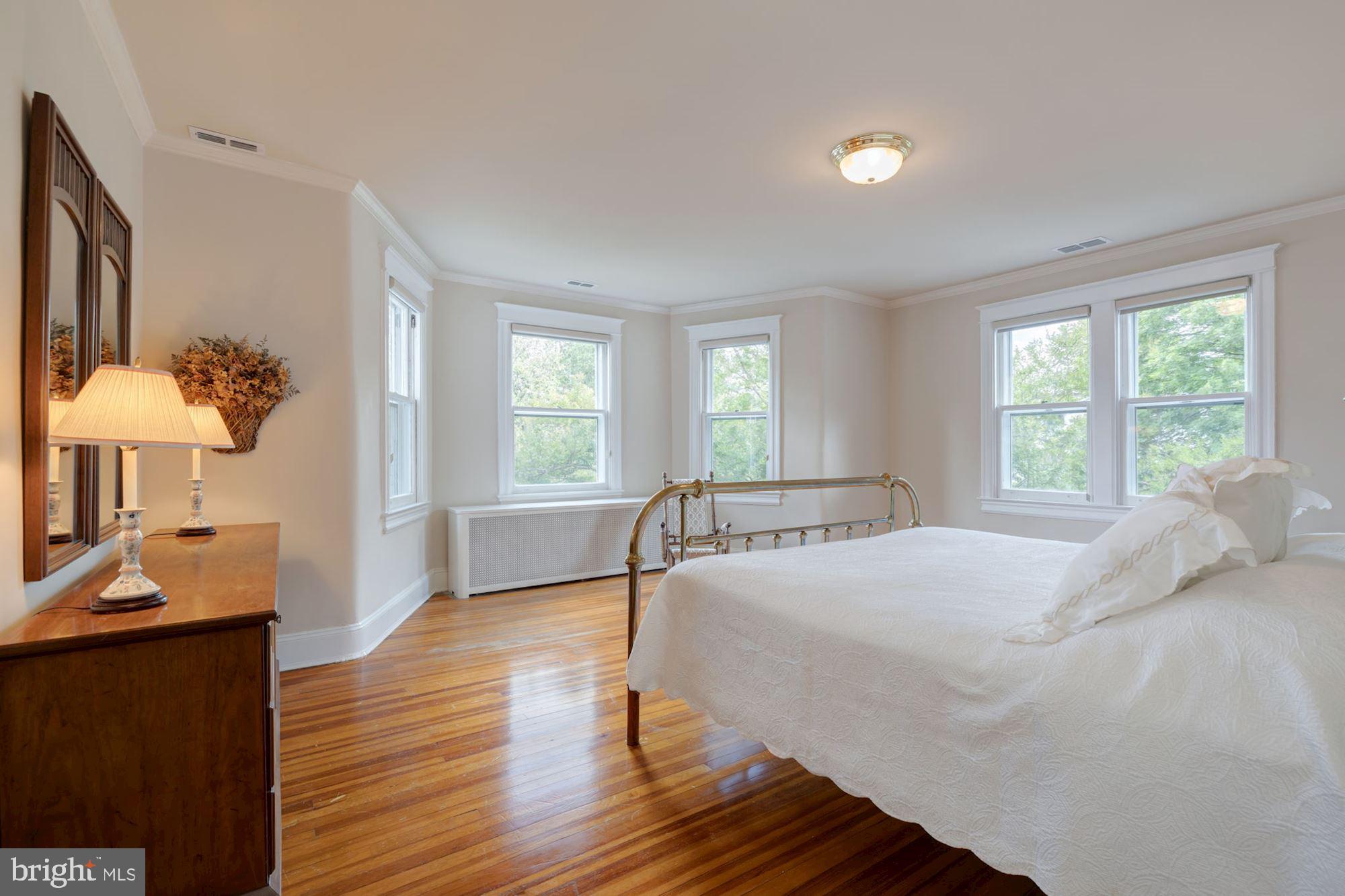 CHEVY CHASE - Residential