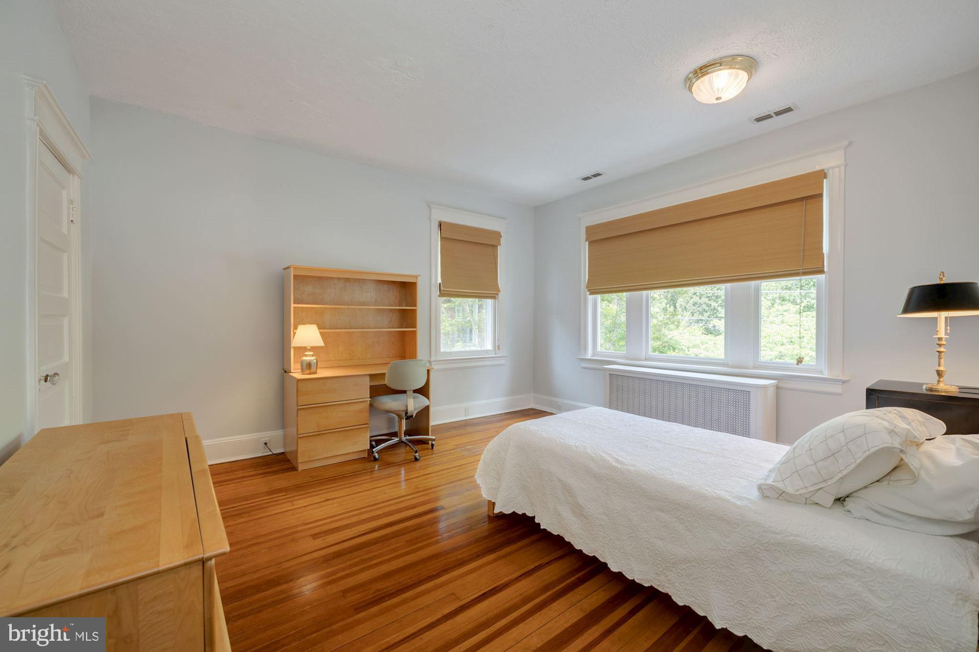 CHEVY CHASE - Residential