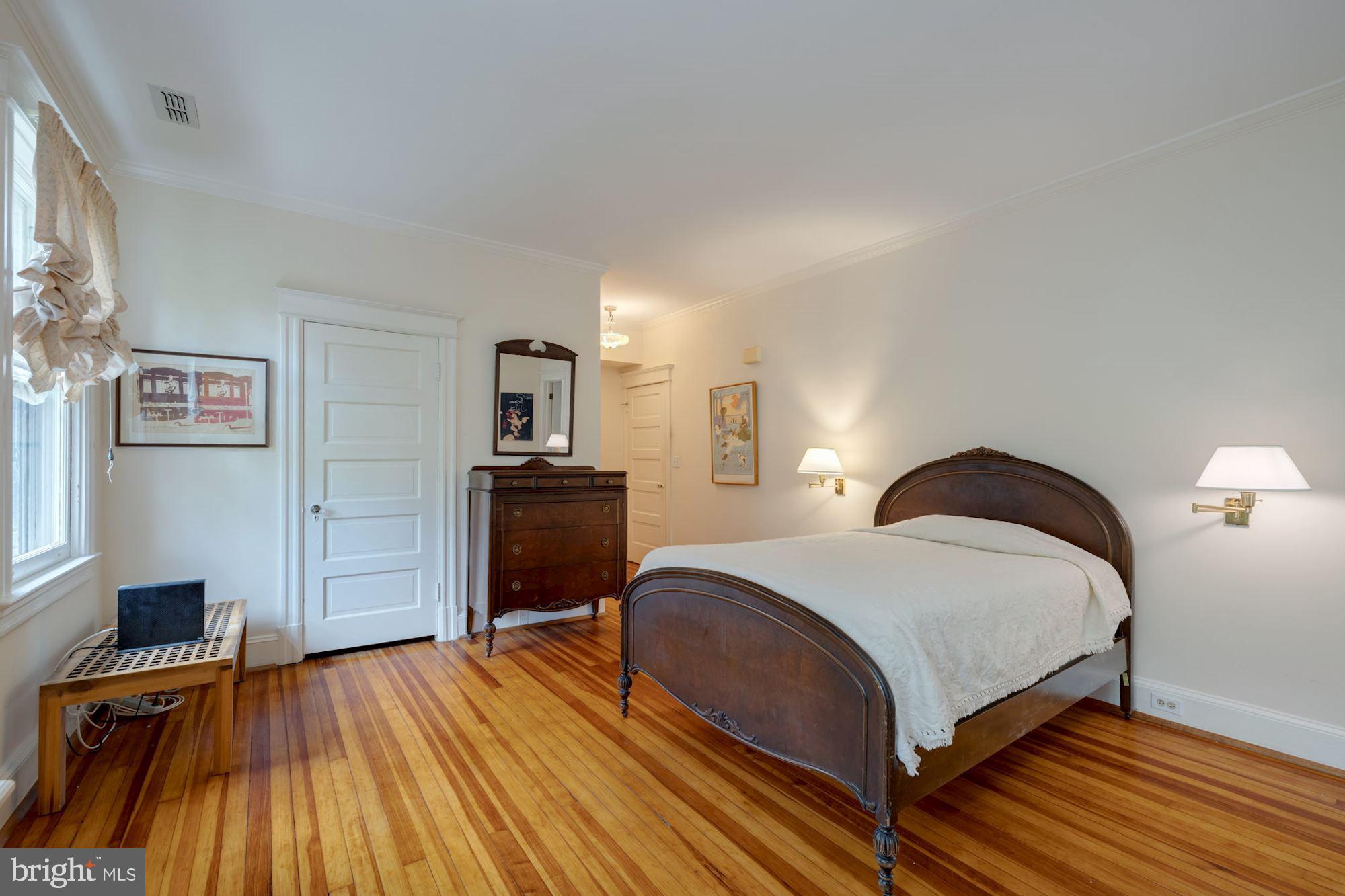 CHEVY CHASE - Residential