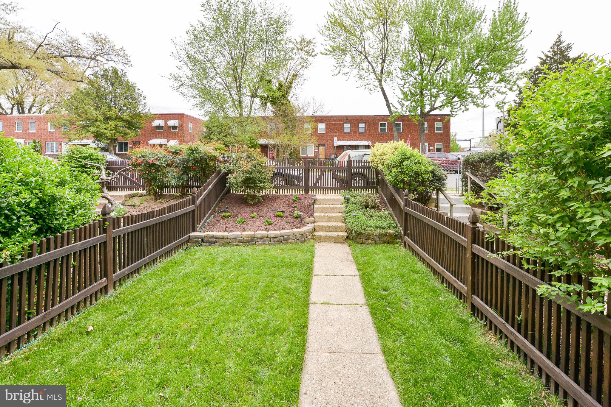 OLD TOWN ALEXANDRIA - Residential Lease