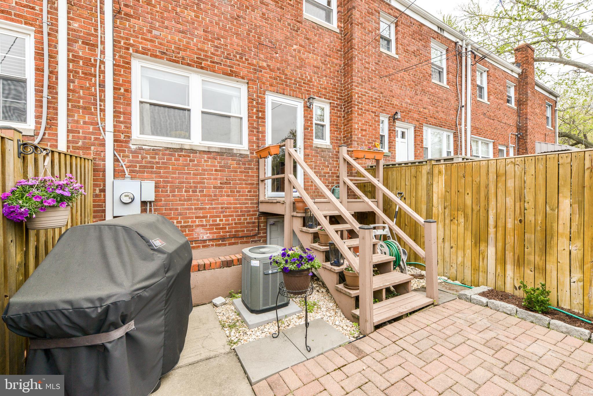 OLD TOWN ALEXANDRIA - Residential Lease