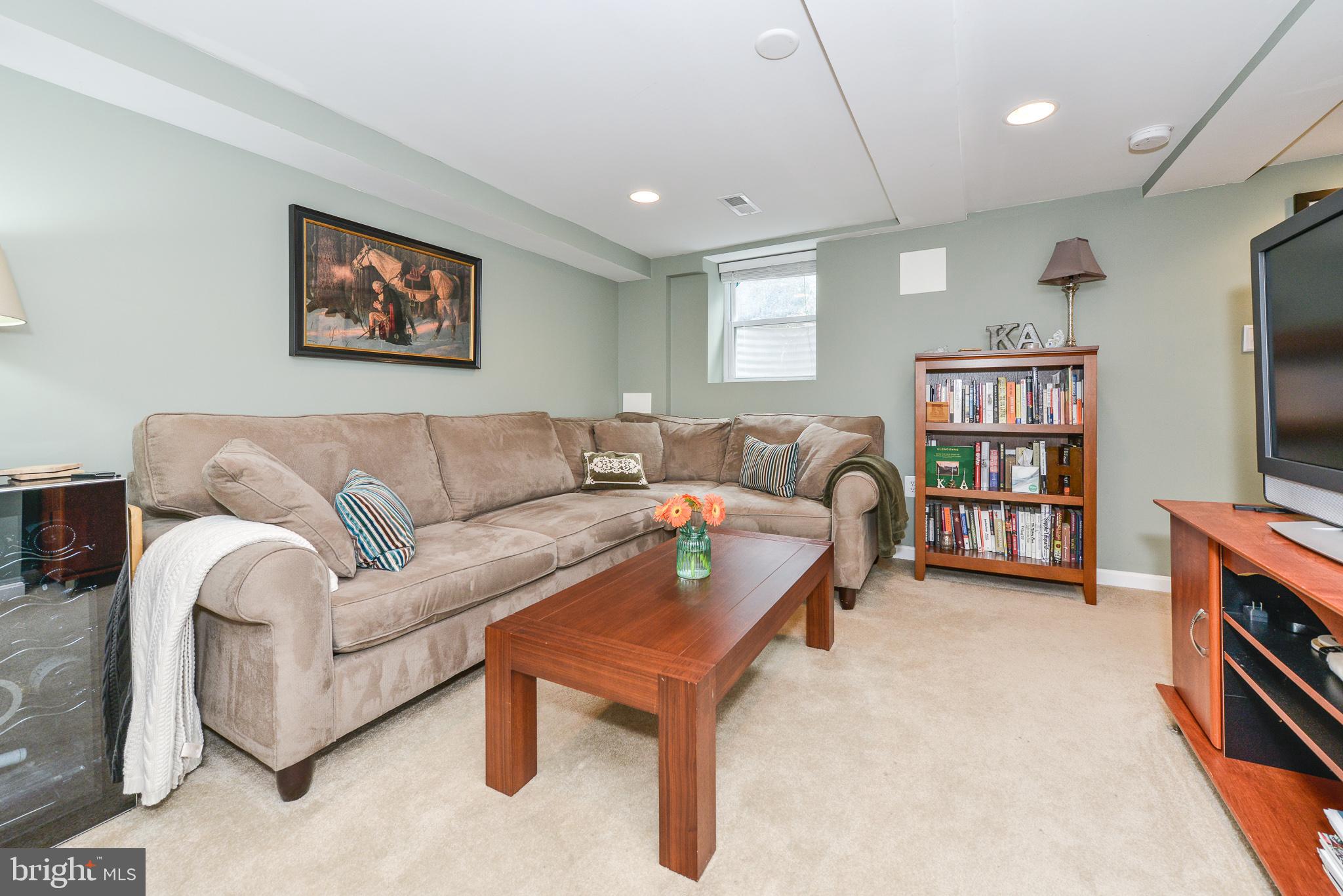 OLD TOWN ALEXANDRIA - Residential Lease