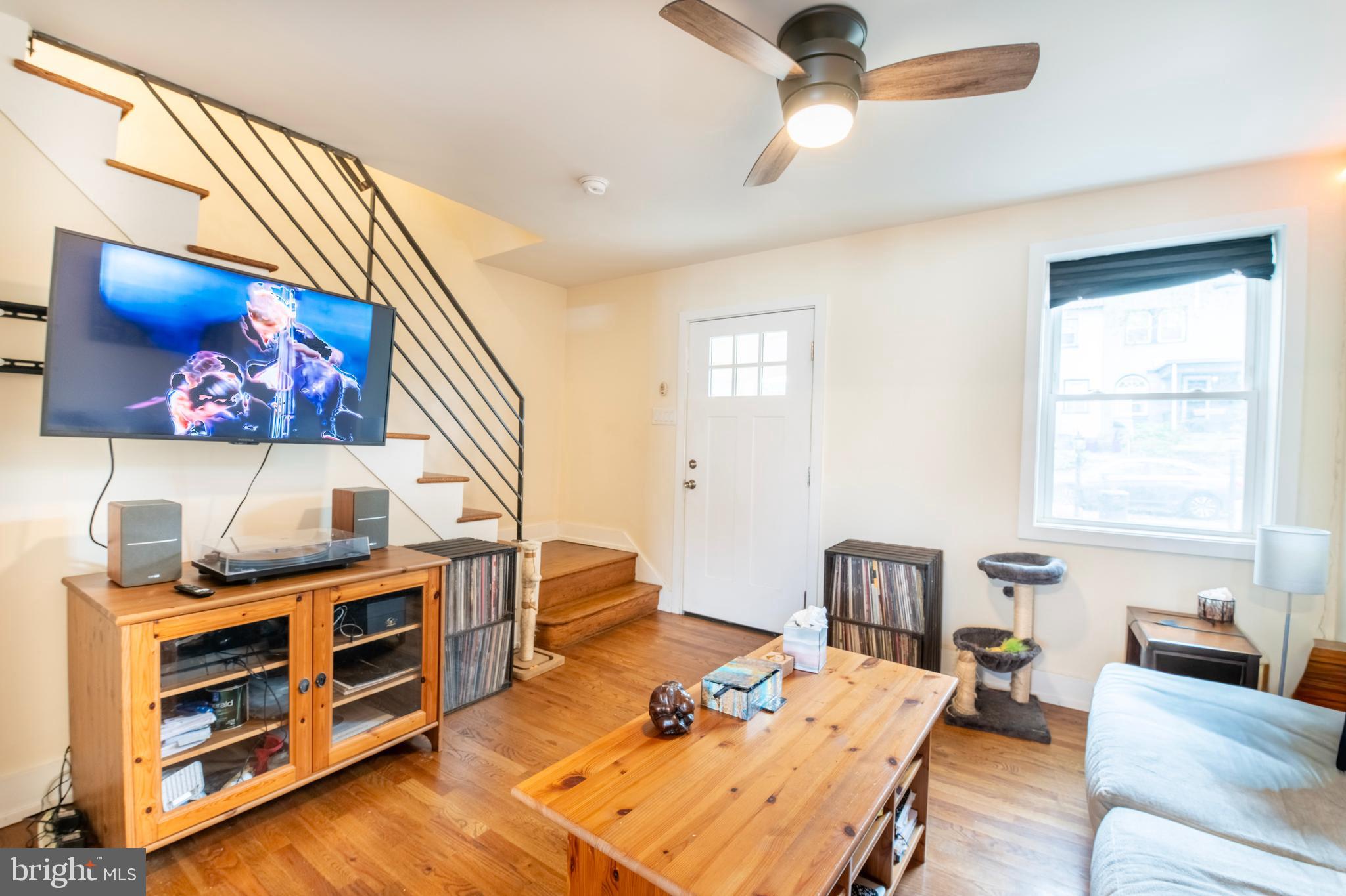 EAST FALLS - Residential