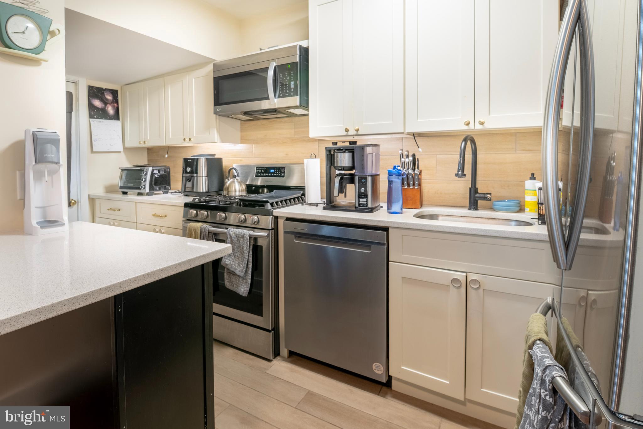 EAST FALLS - Residential