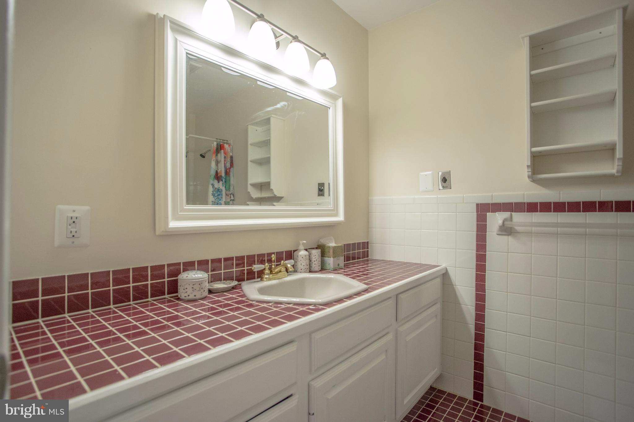 MC LEAN HUNT ESTATES - Residential