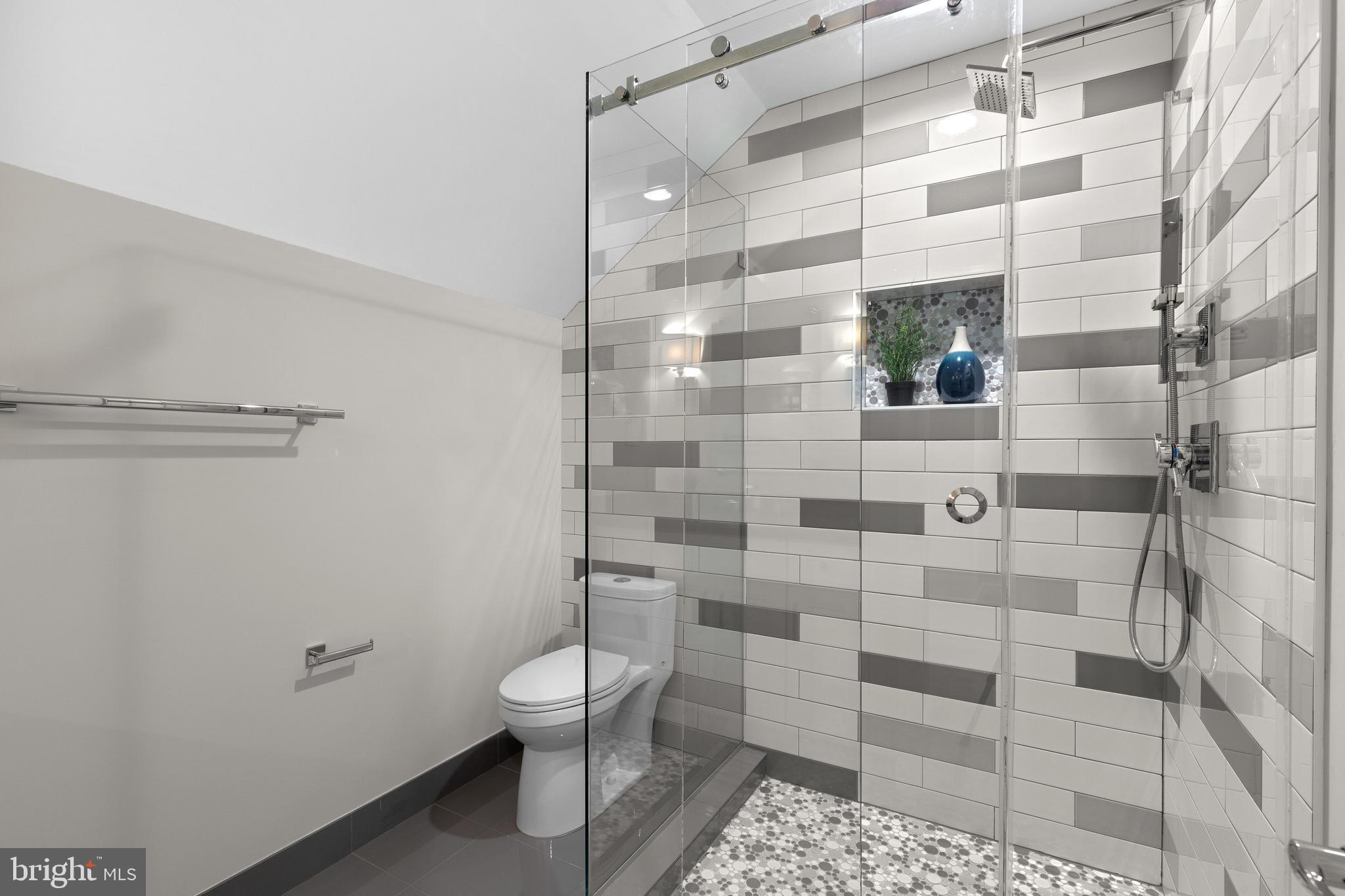 FAIRLINGTON ARBORS - Residential