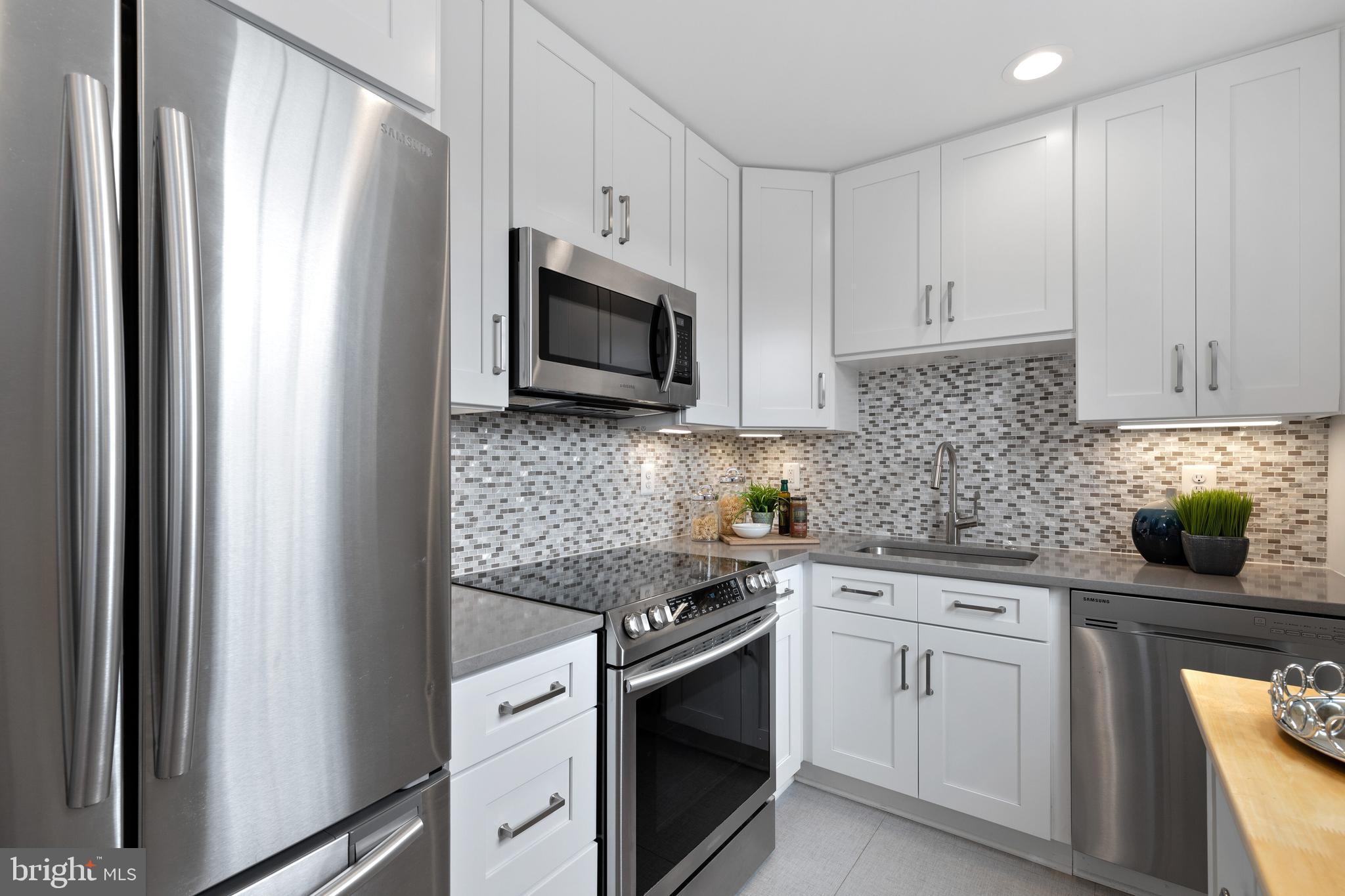 FAIRLINGTON ARBORS - Residential