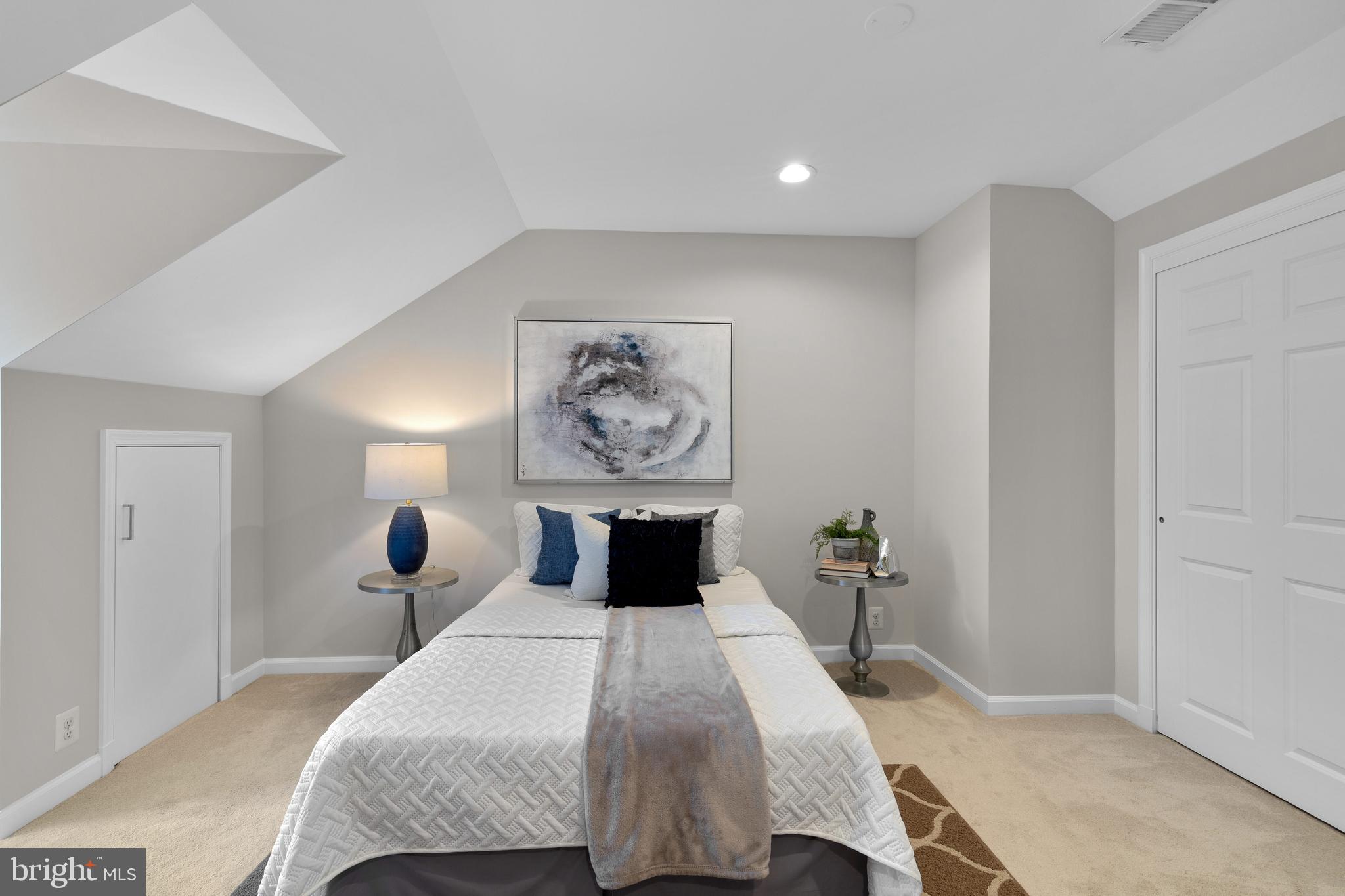 FAIRLINGTON ARBORS - Residential