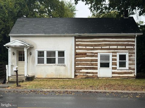 22 JOSEPHINE STREET BERRYVILLE VA 22611