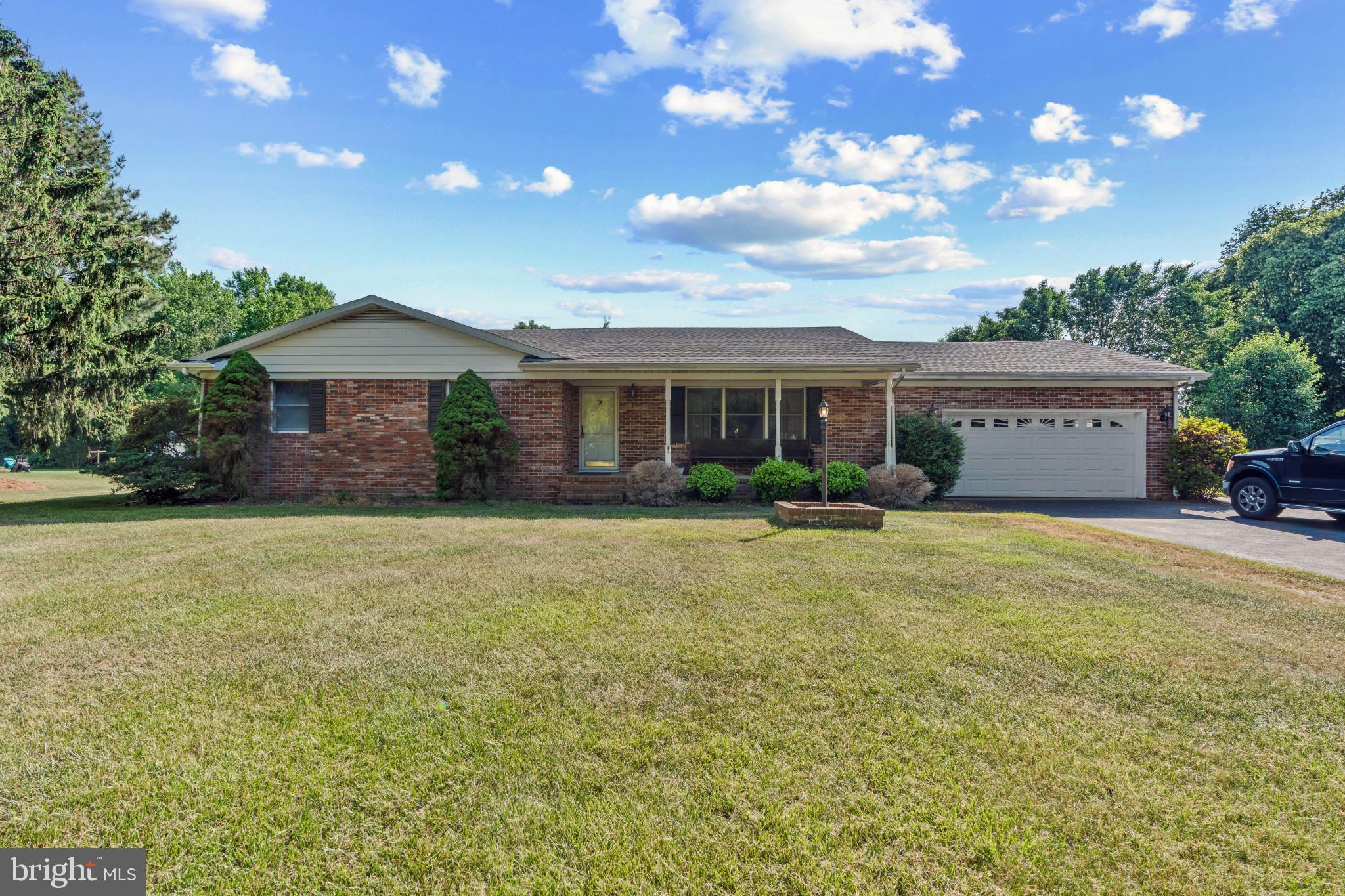 HICKORY DALE ACRES - Residential