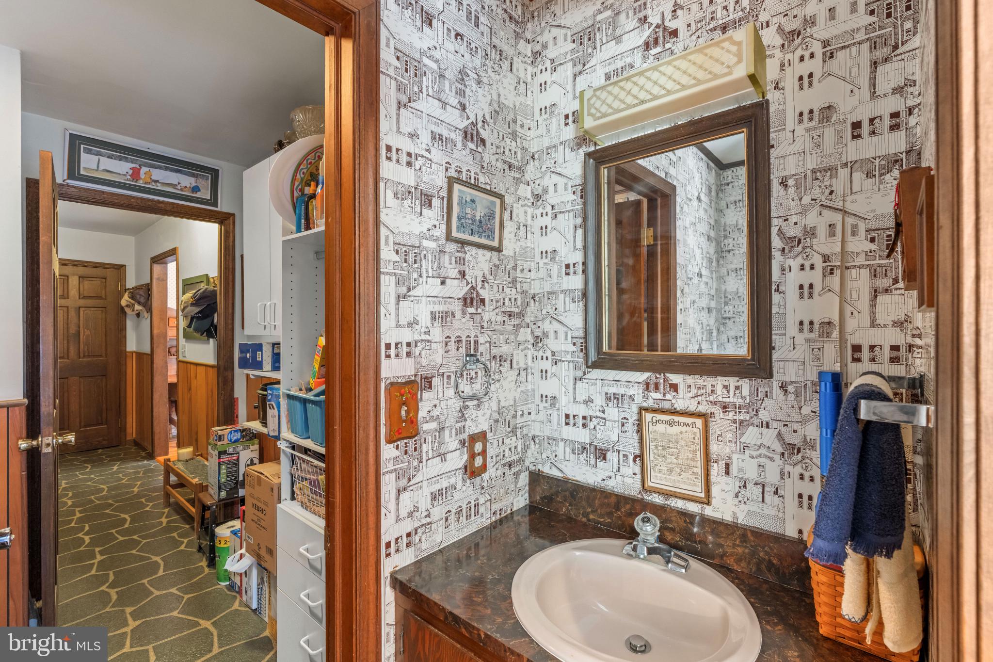 HICKORY DALE ACRES - Residential