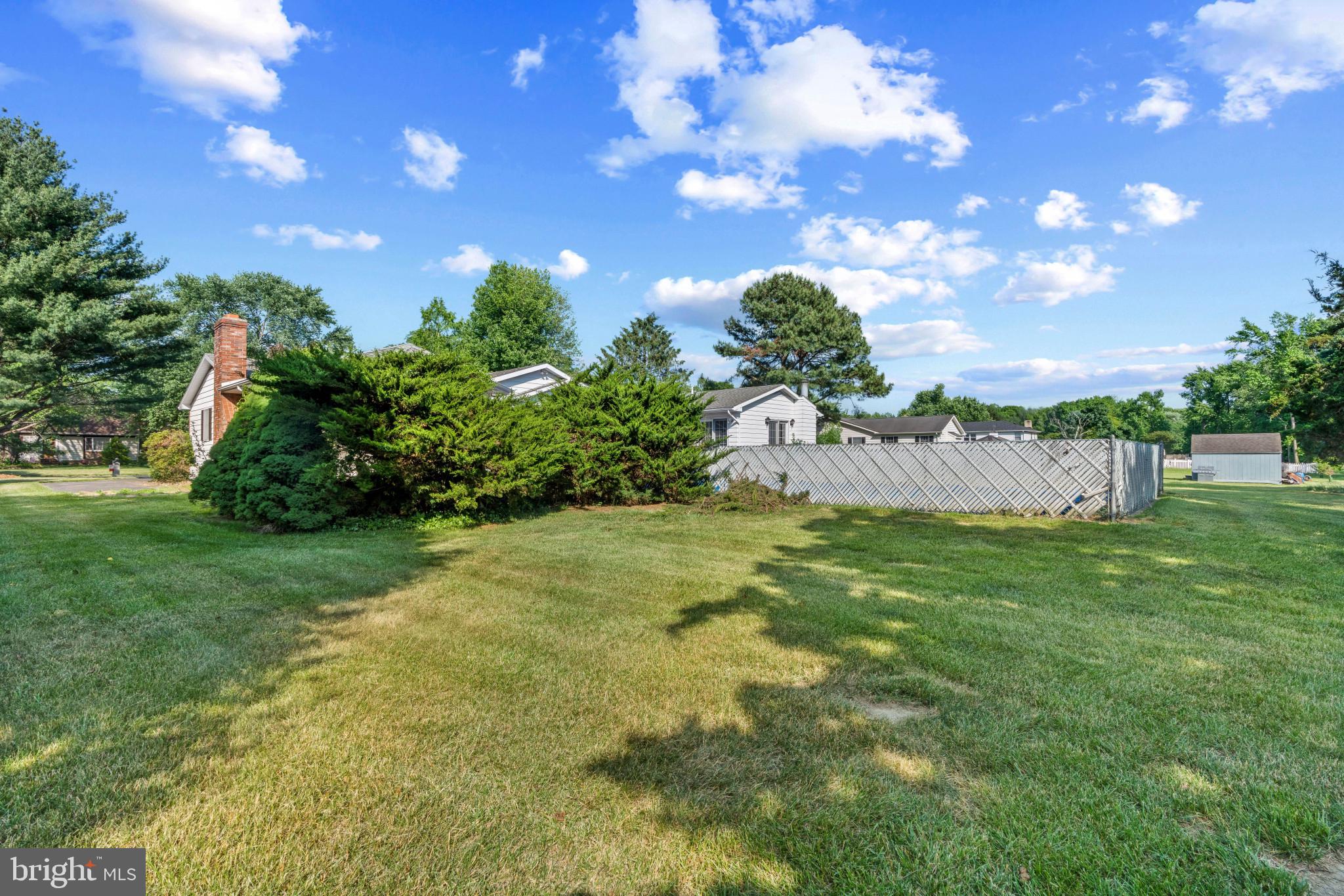 HICKORY DALE ACRES - Residential