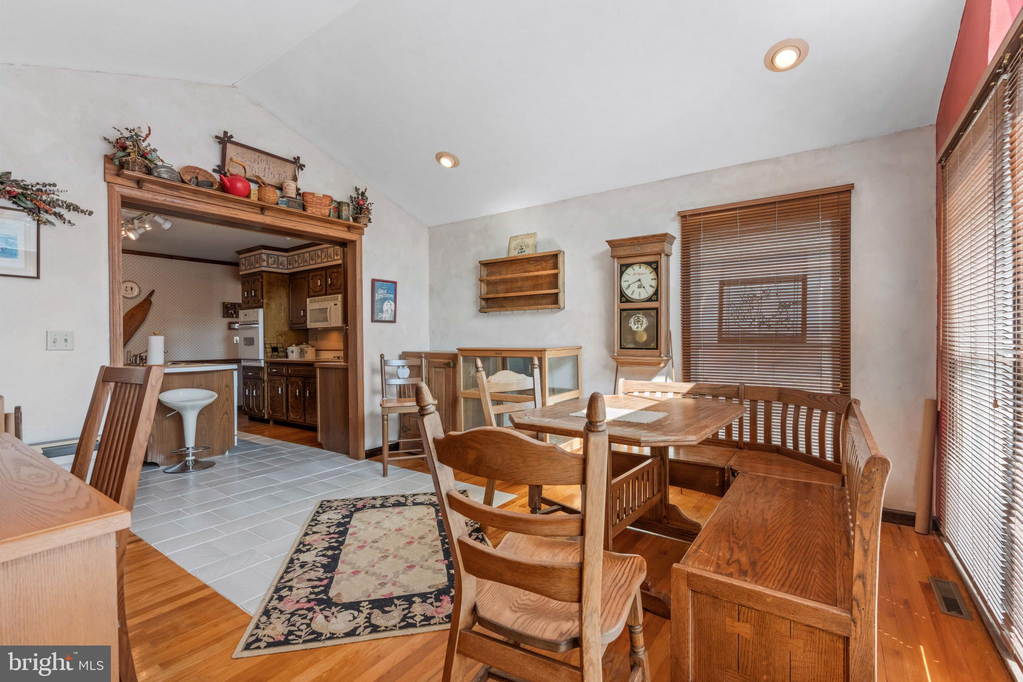 HICKORY DALE ACRES - Residential