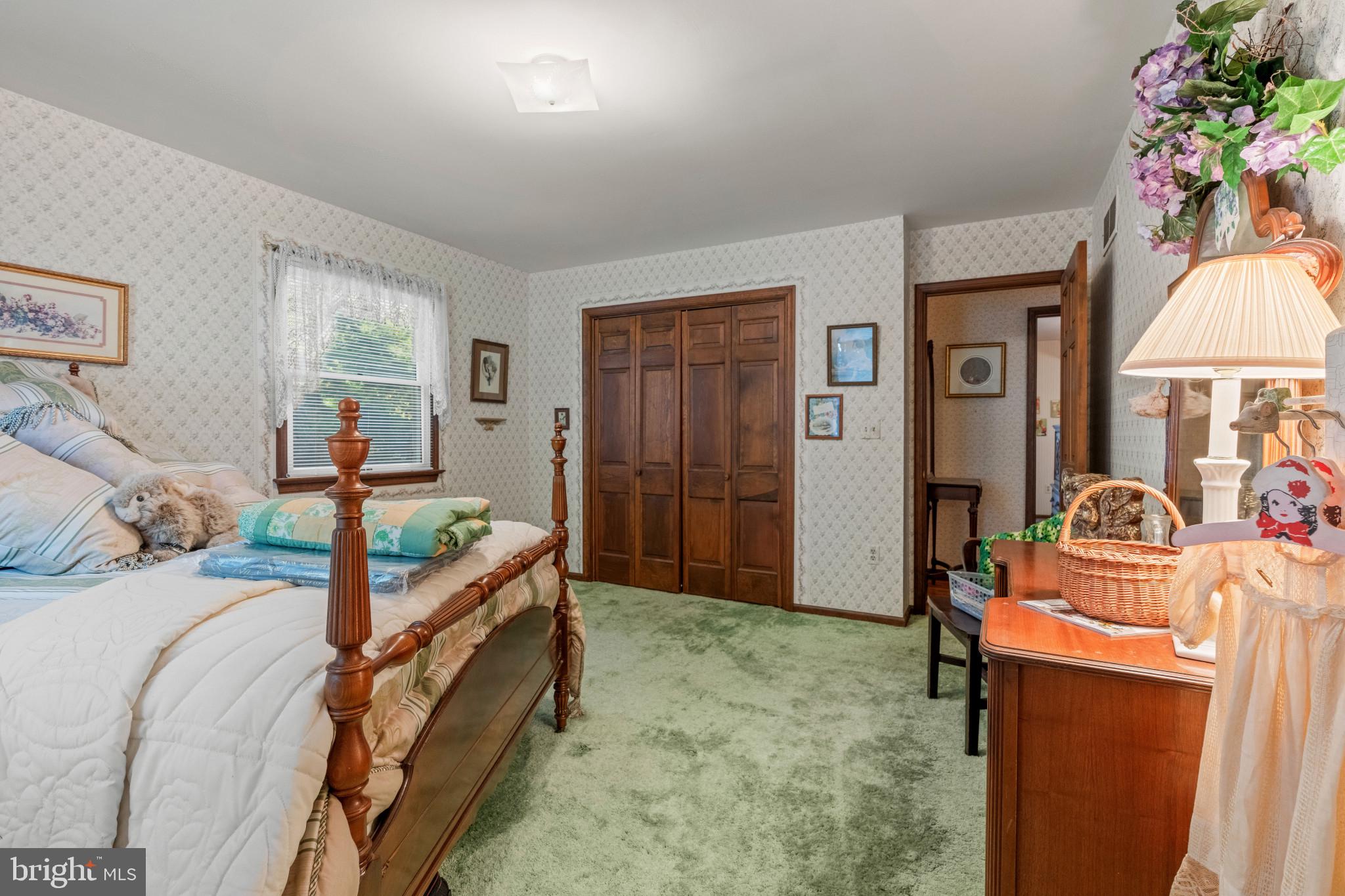HICKORY DALE ACRES - Residential