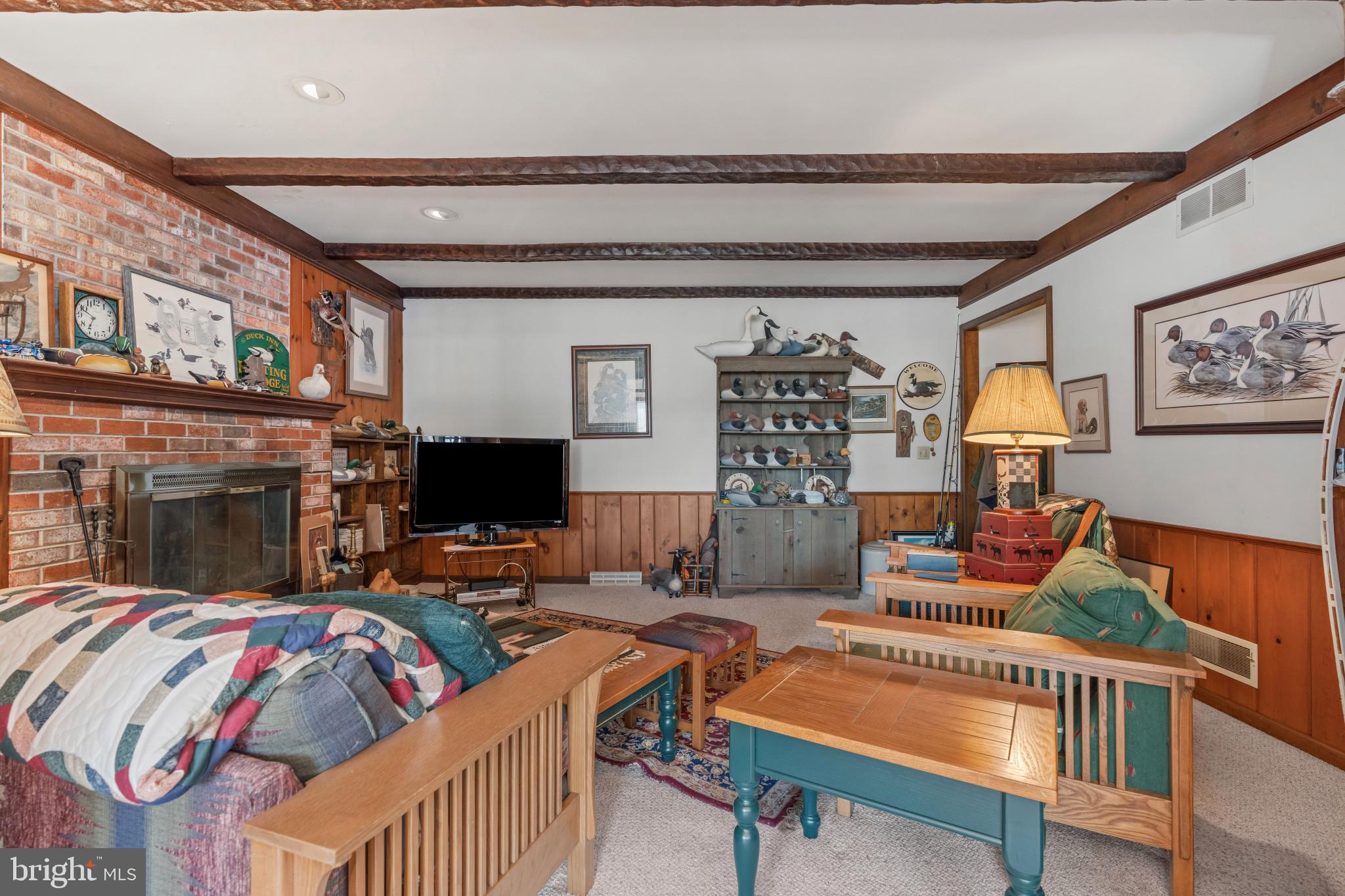 HICKORY DALE ACRES - Residential