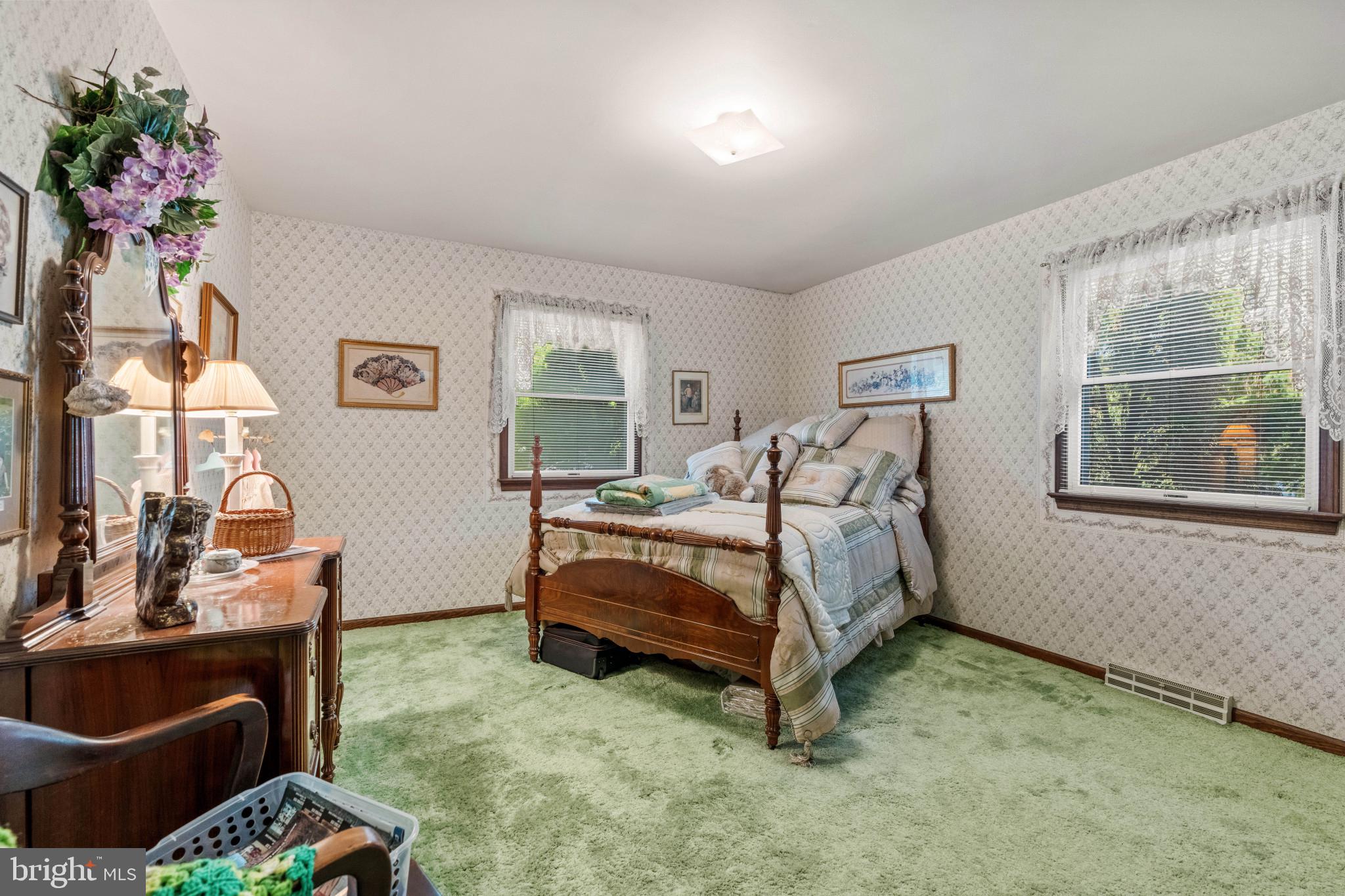 HICKORY DALE ACRES - Residential
