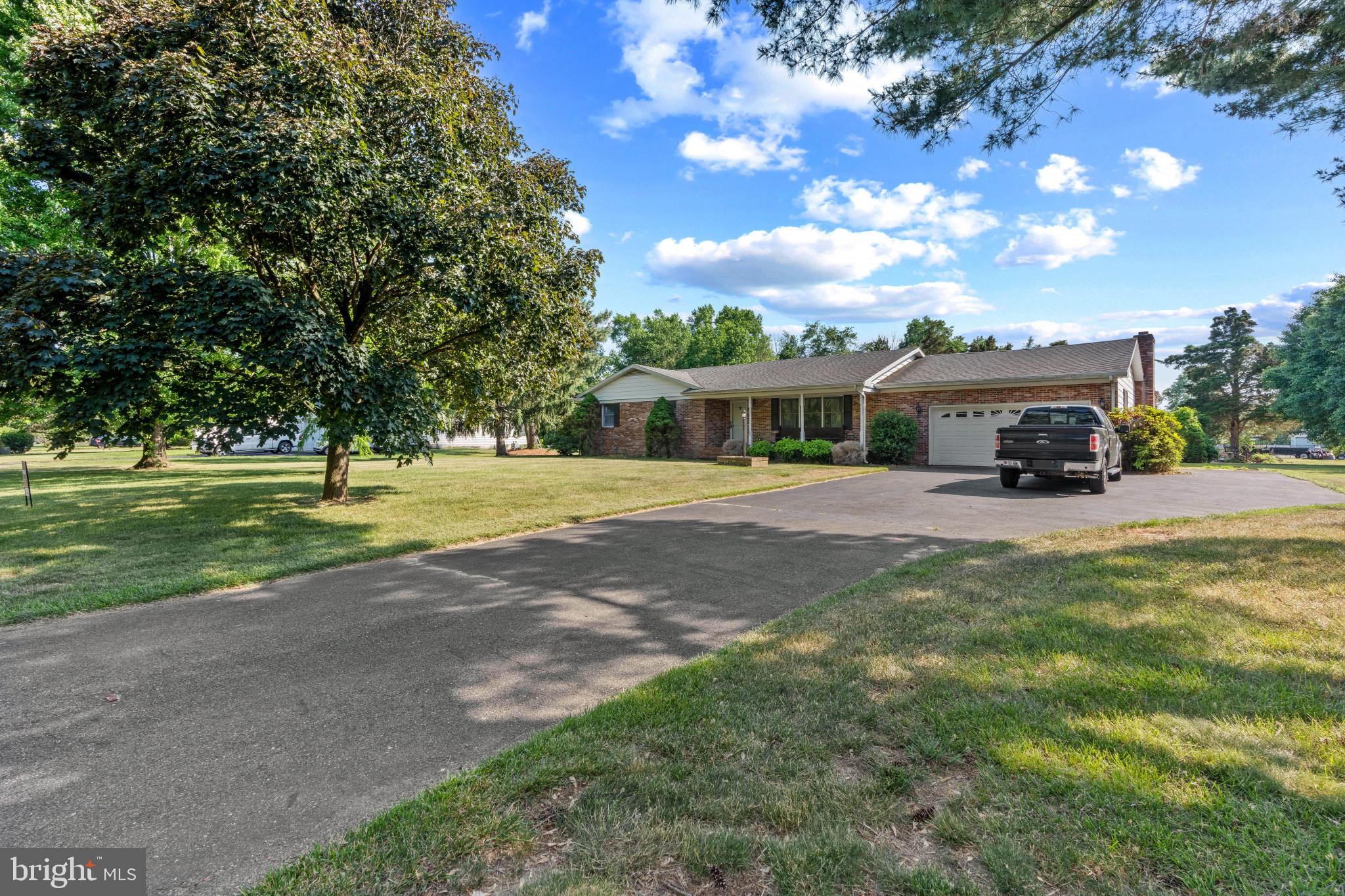 HICKORY DALE ACRES - Residential