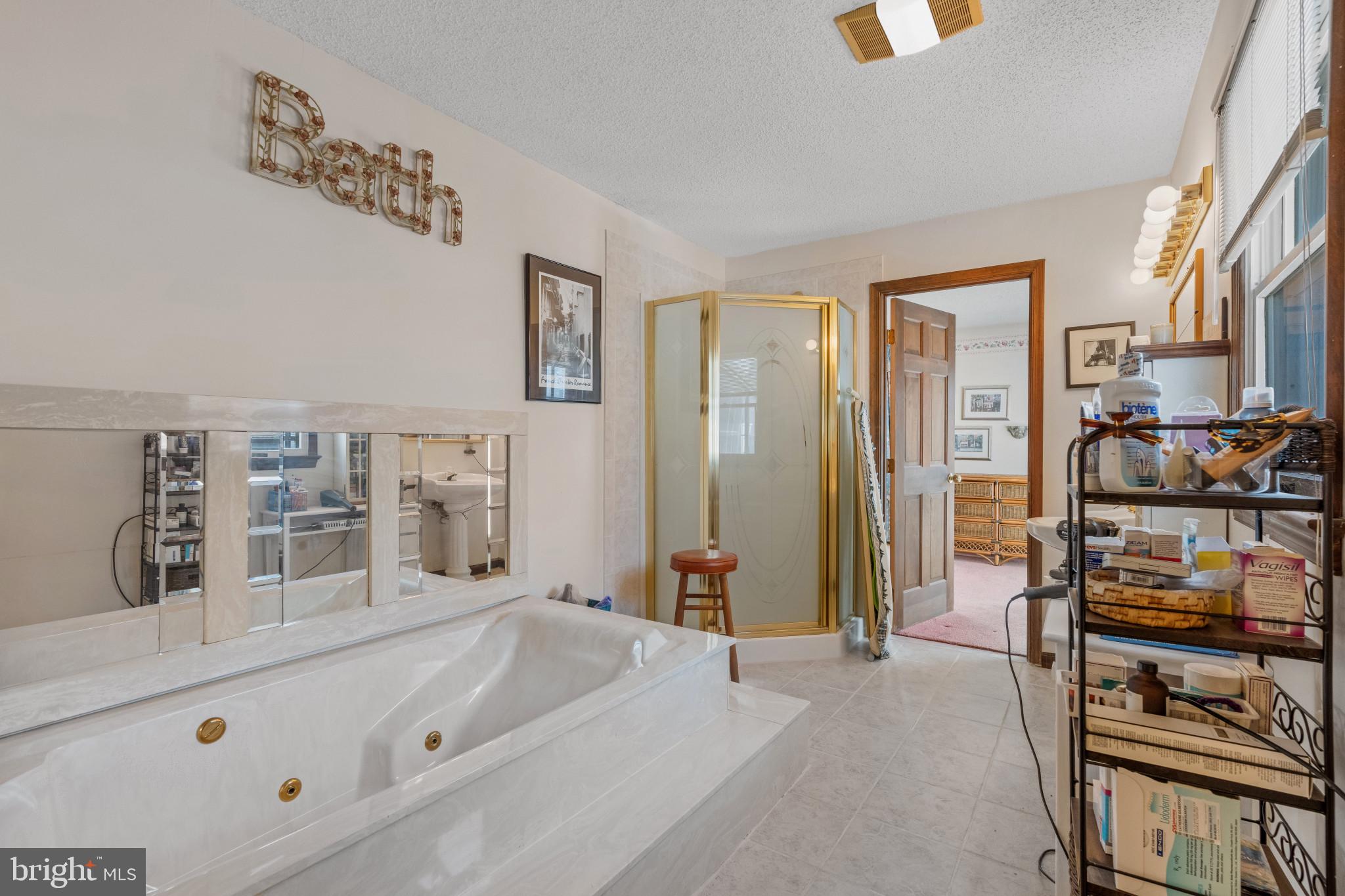 HICKORY DALE ACRES - Residential