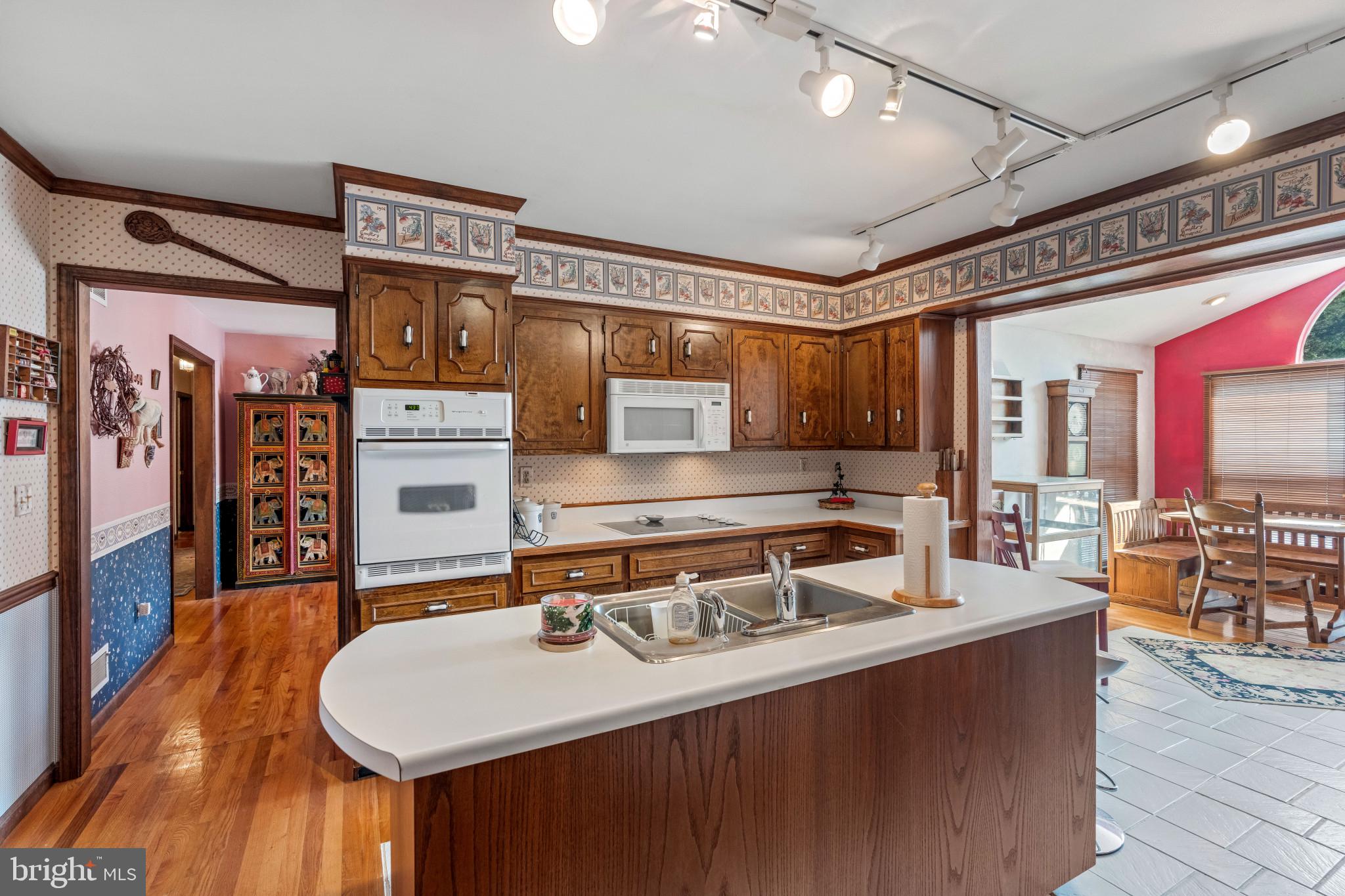HICKORY DALE ACRES - Residential