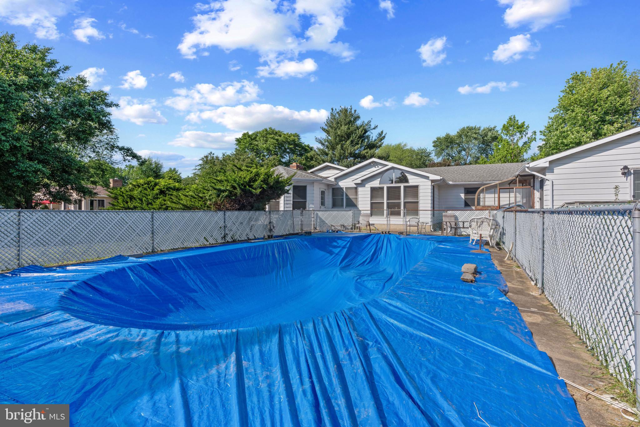 216 HICKORY DALE DRIVE