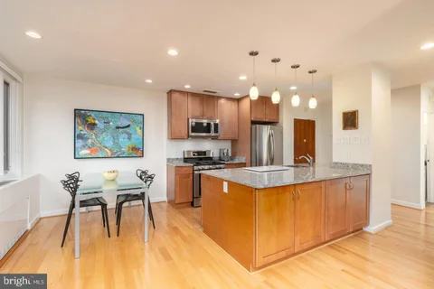 MLS: DCDC2286752