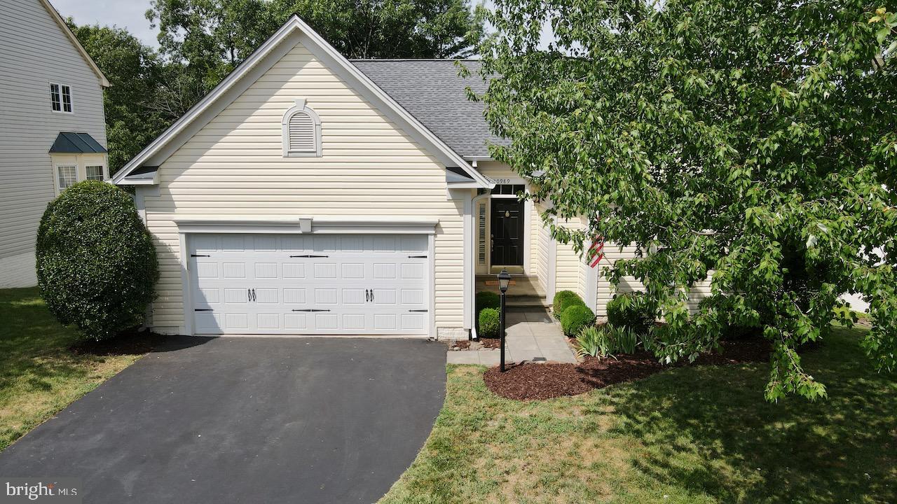 ASHBURN VILLAGE - Residential