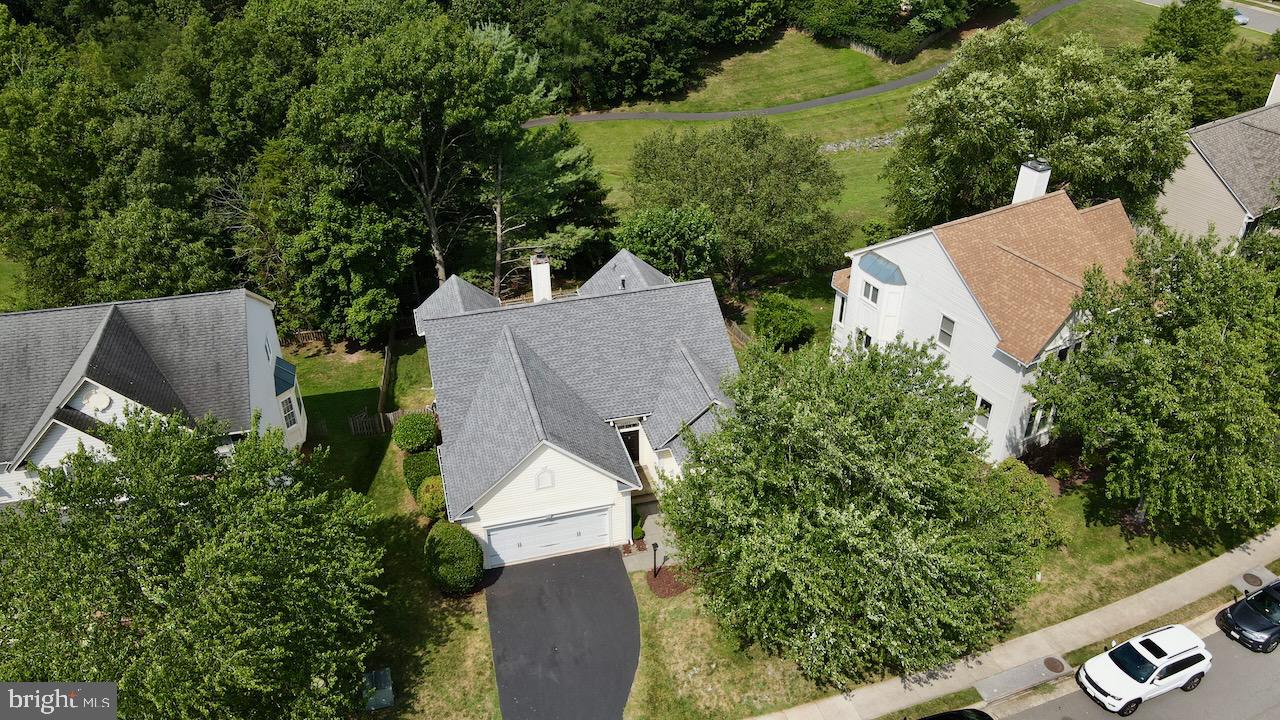 ASHBURN VILLAGE - Residential