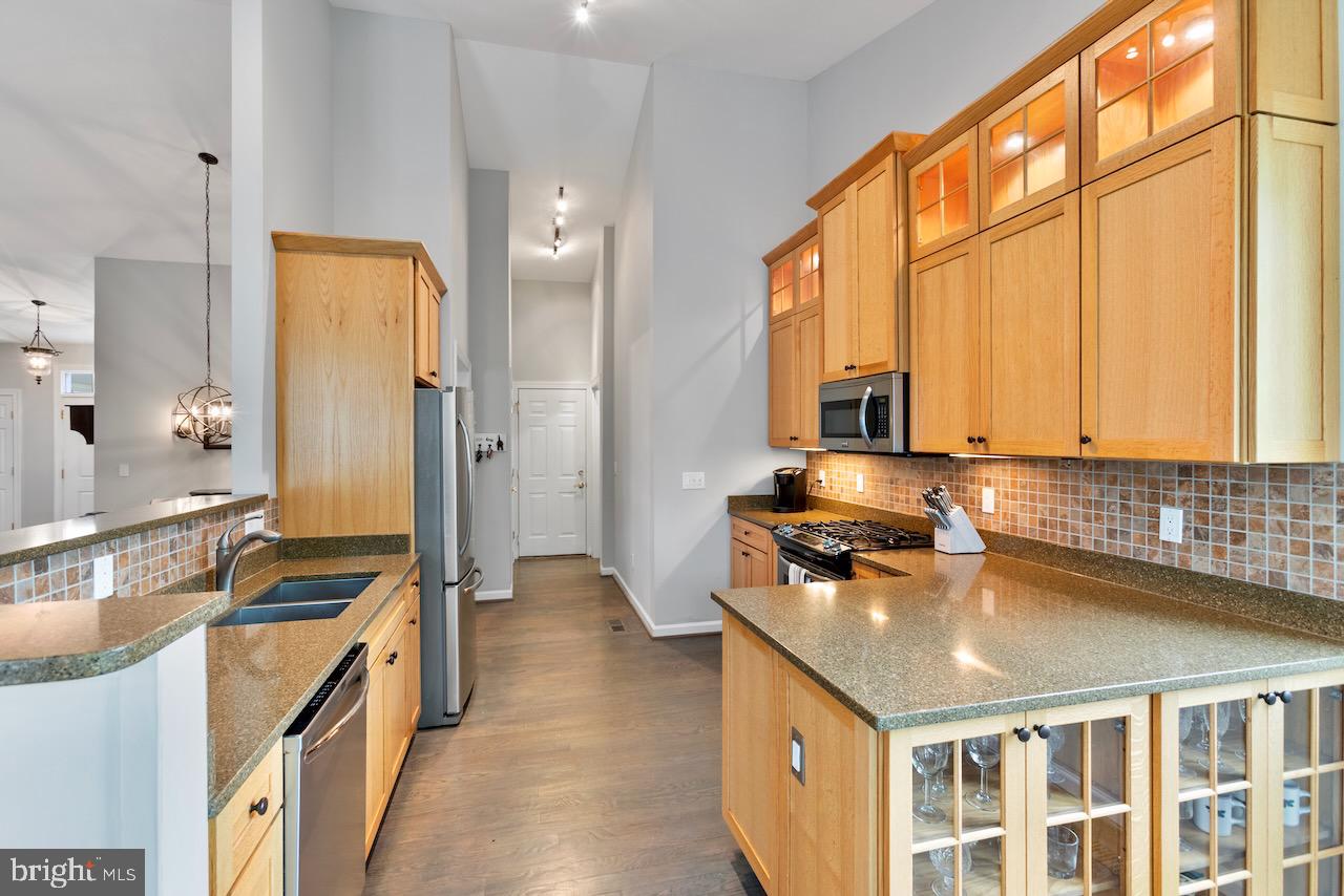 ASHBURN VILLAGE - Residential