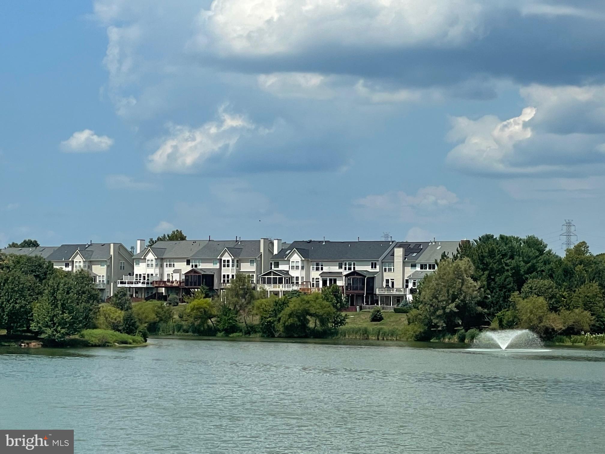 ASHBURN VILLAGE - Residential