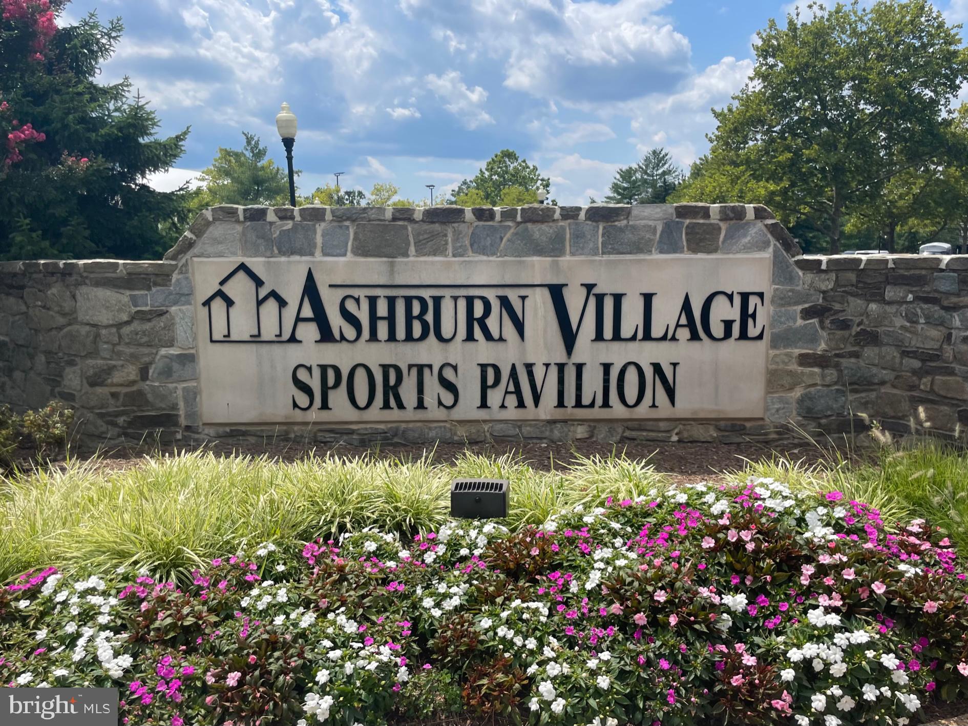 ASHBURN VILLAGE - Residential