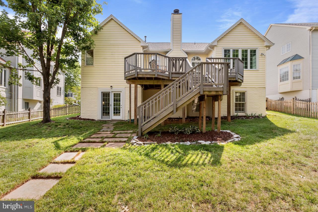 ASHBURN VILLAGE - Residential