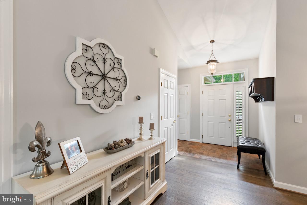 ASHBURN VILLAGE - Residential