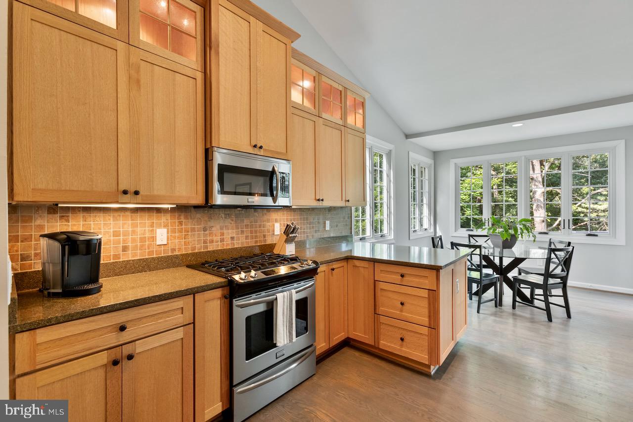 ASHBURN VILLAGE - Residential