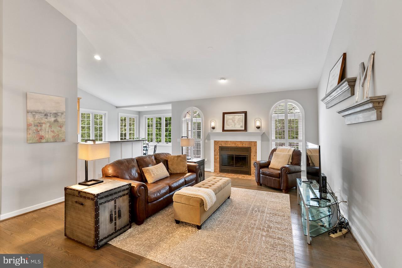 ASHBURN VILLAGE - Residential