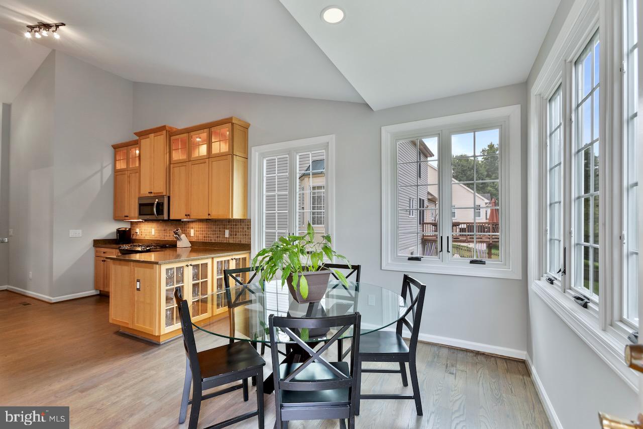 ASHBURN VILLAGE - Residential