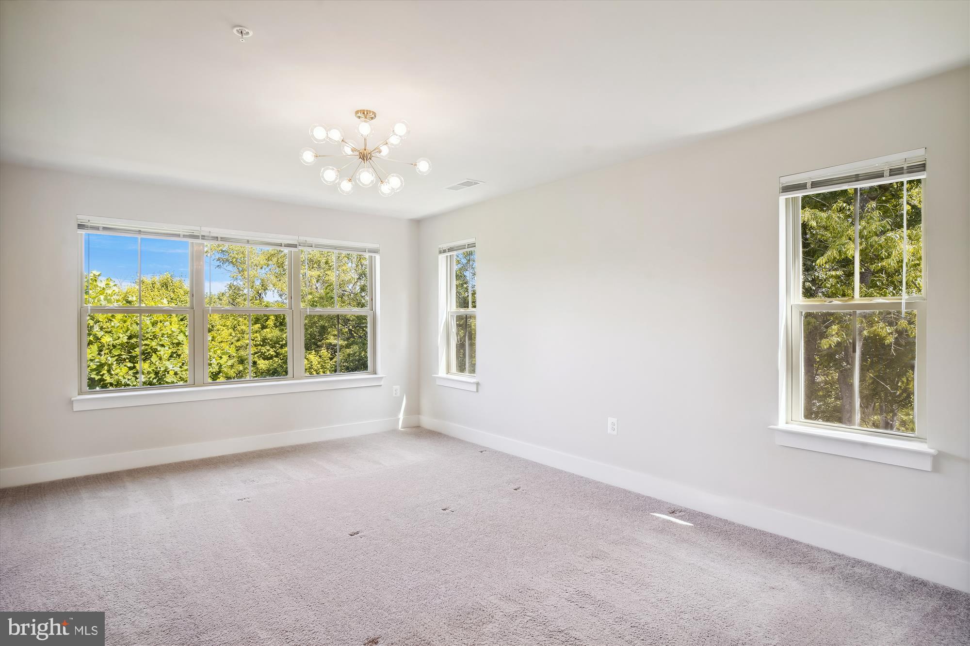 SENECA FOREST - Residential Lease