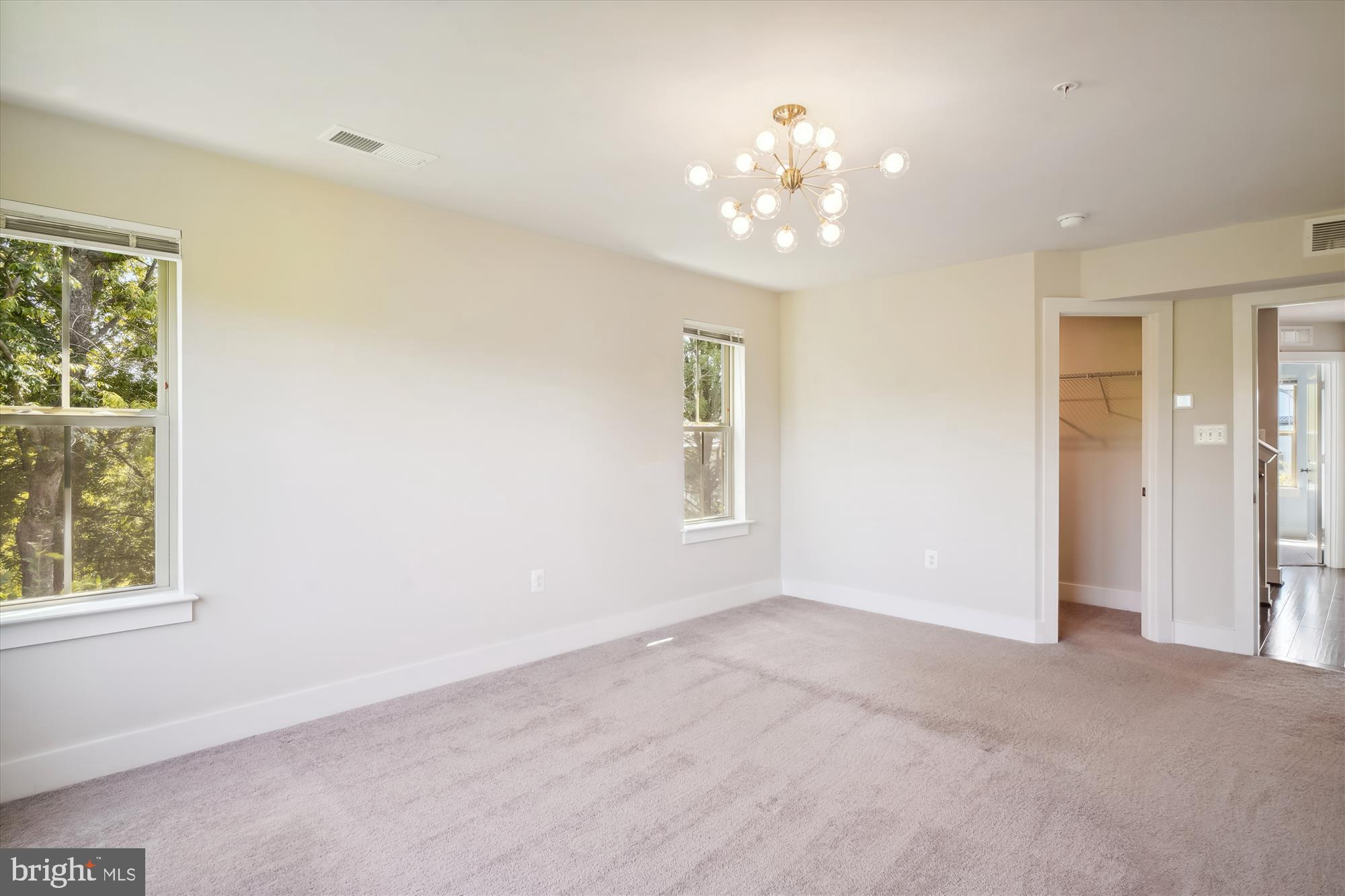 SENECA FOREST - Residential Lease