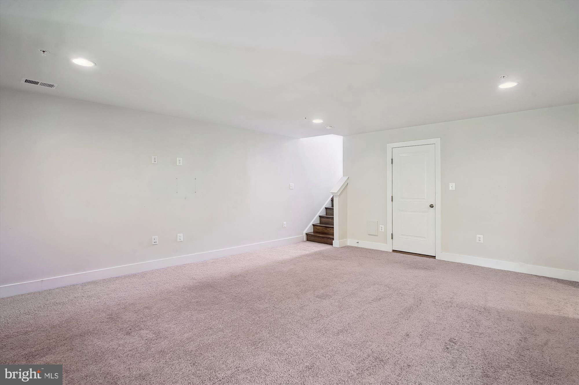 SENECA FOREST - Residential Lease