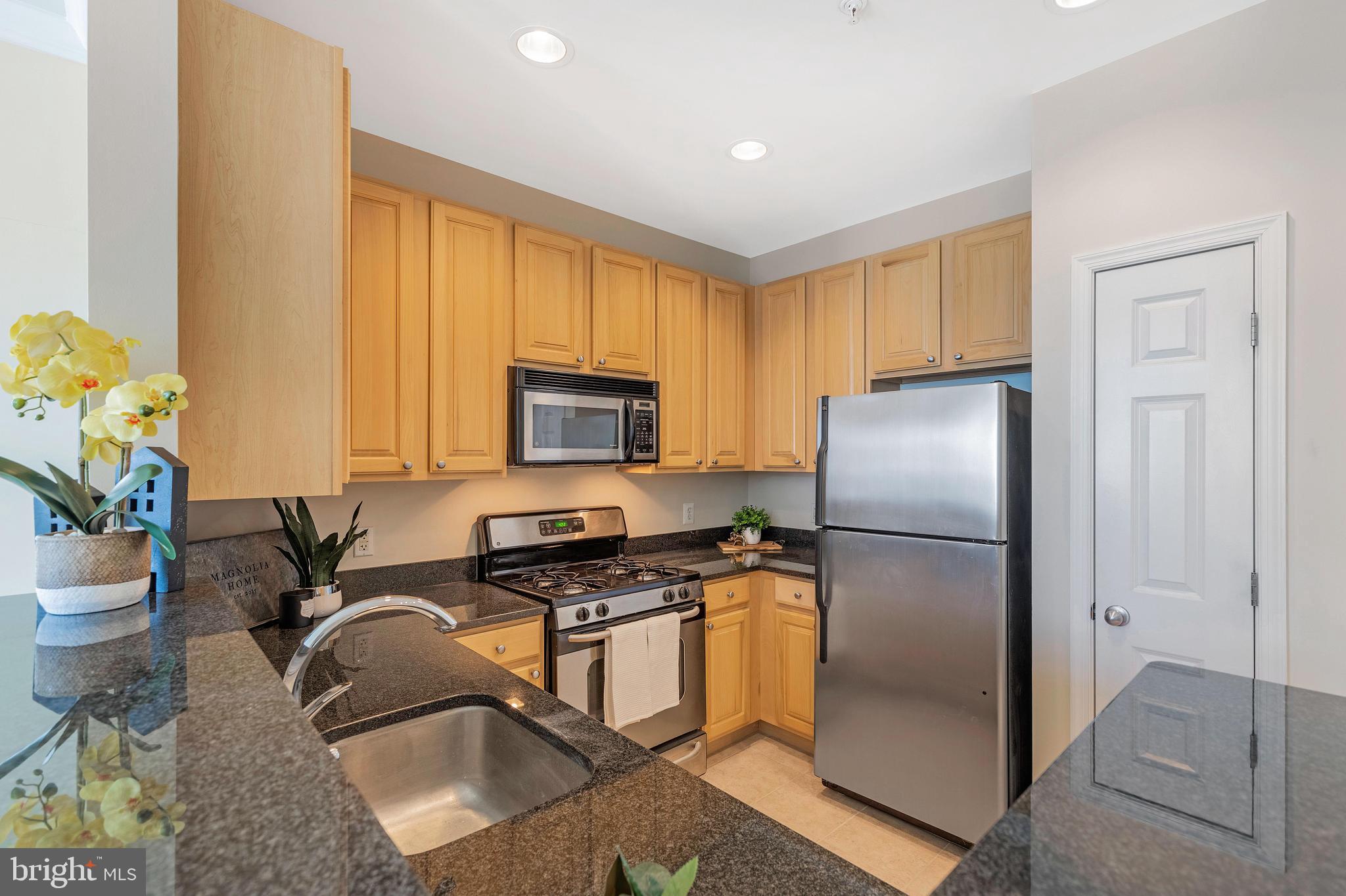 THE GROVE AT ARLINGTON - Residential Lease