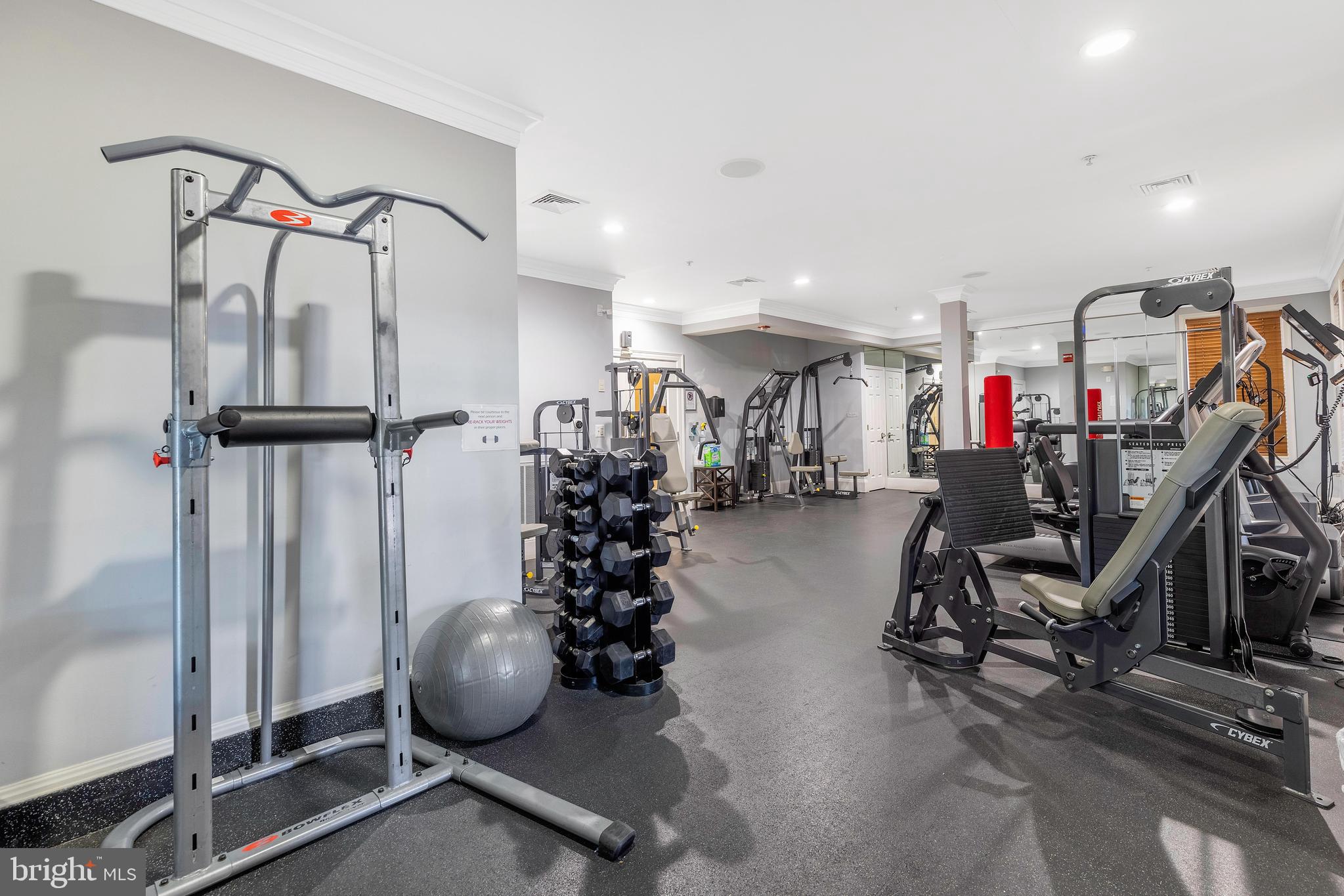 THE GROVE AT ARLINGTON - Residential Lease