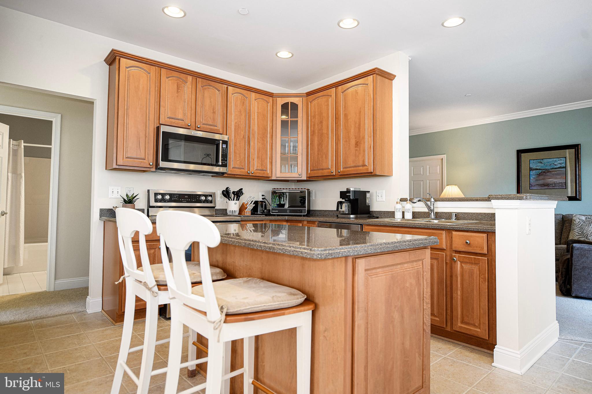 305 TIREE COURT 403
