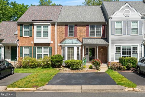 Photo of 7403 Ridge Oak Court, SPRINGFIELD, VA 22153 (MLS # VAFX2310940)