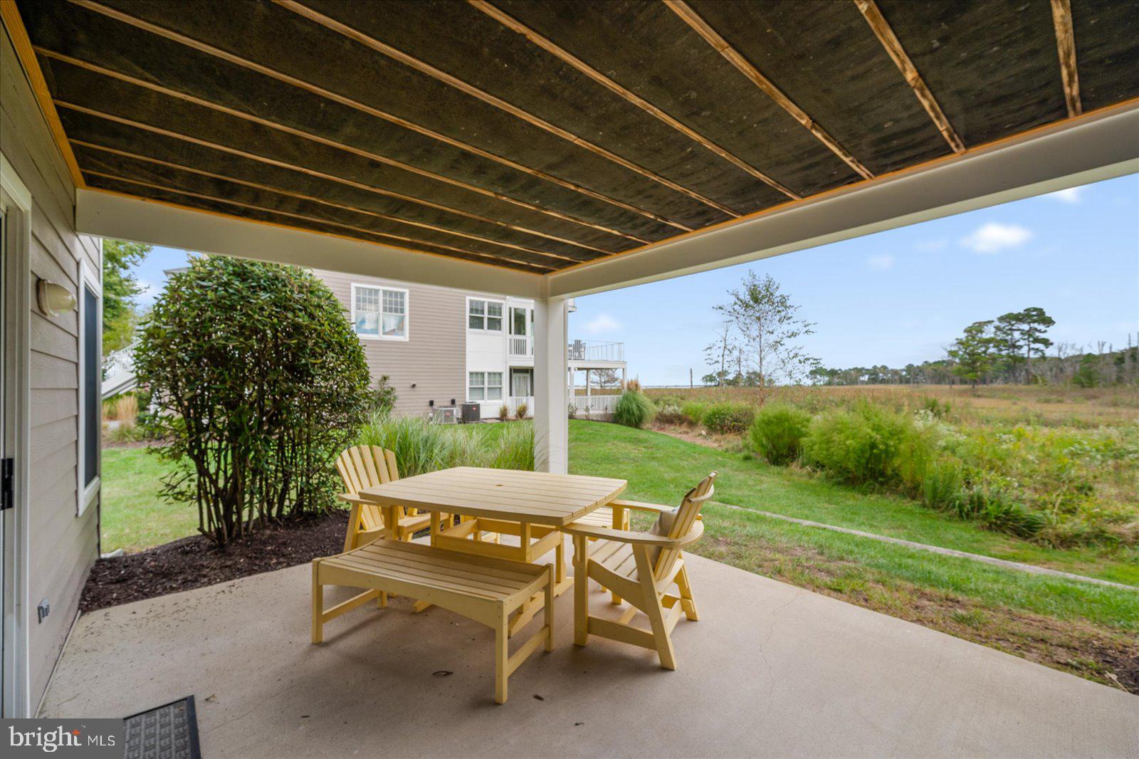 BAYVILLE SHORES - Residential