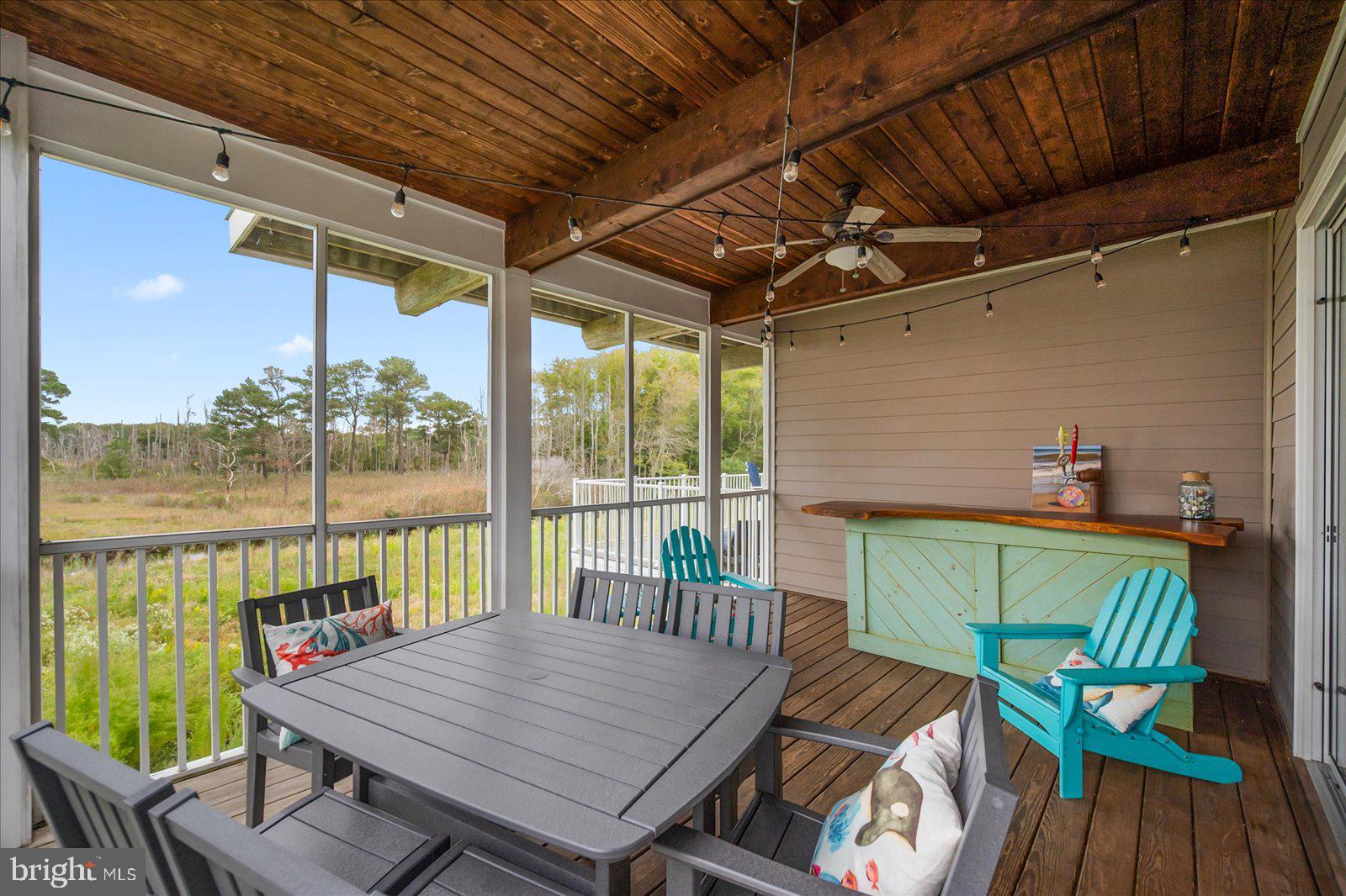 BAYVILLE SHORES - Residential